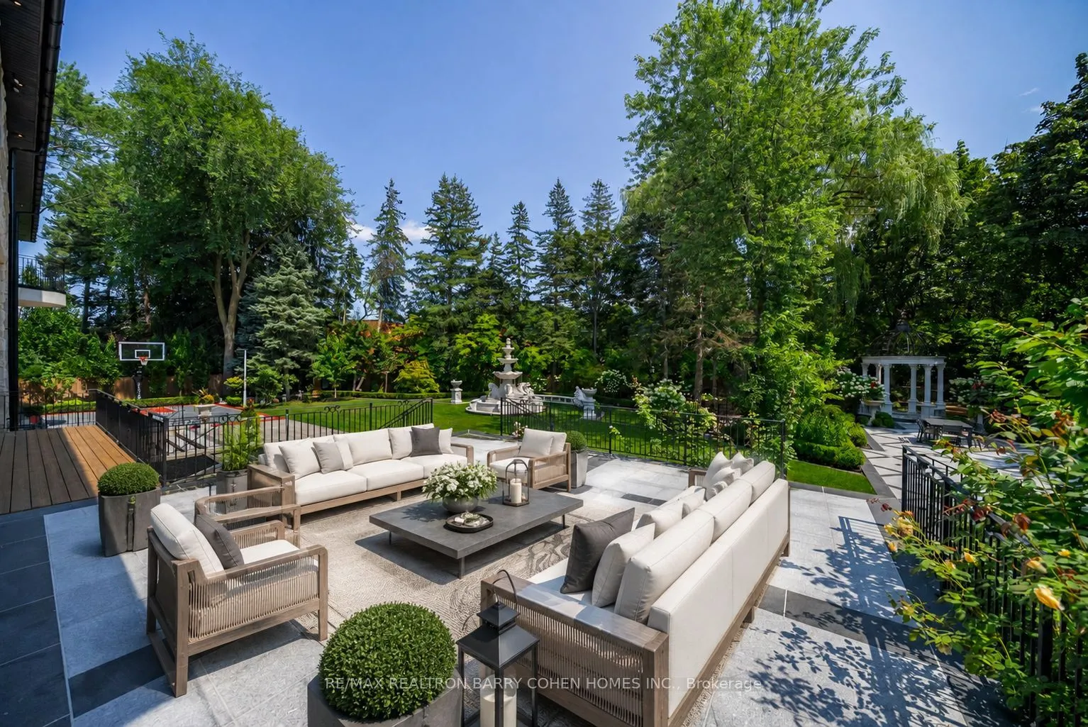 99 Bayview Ridge