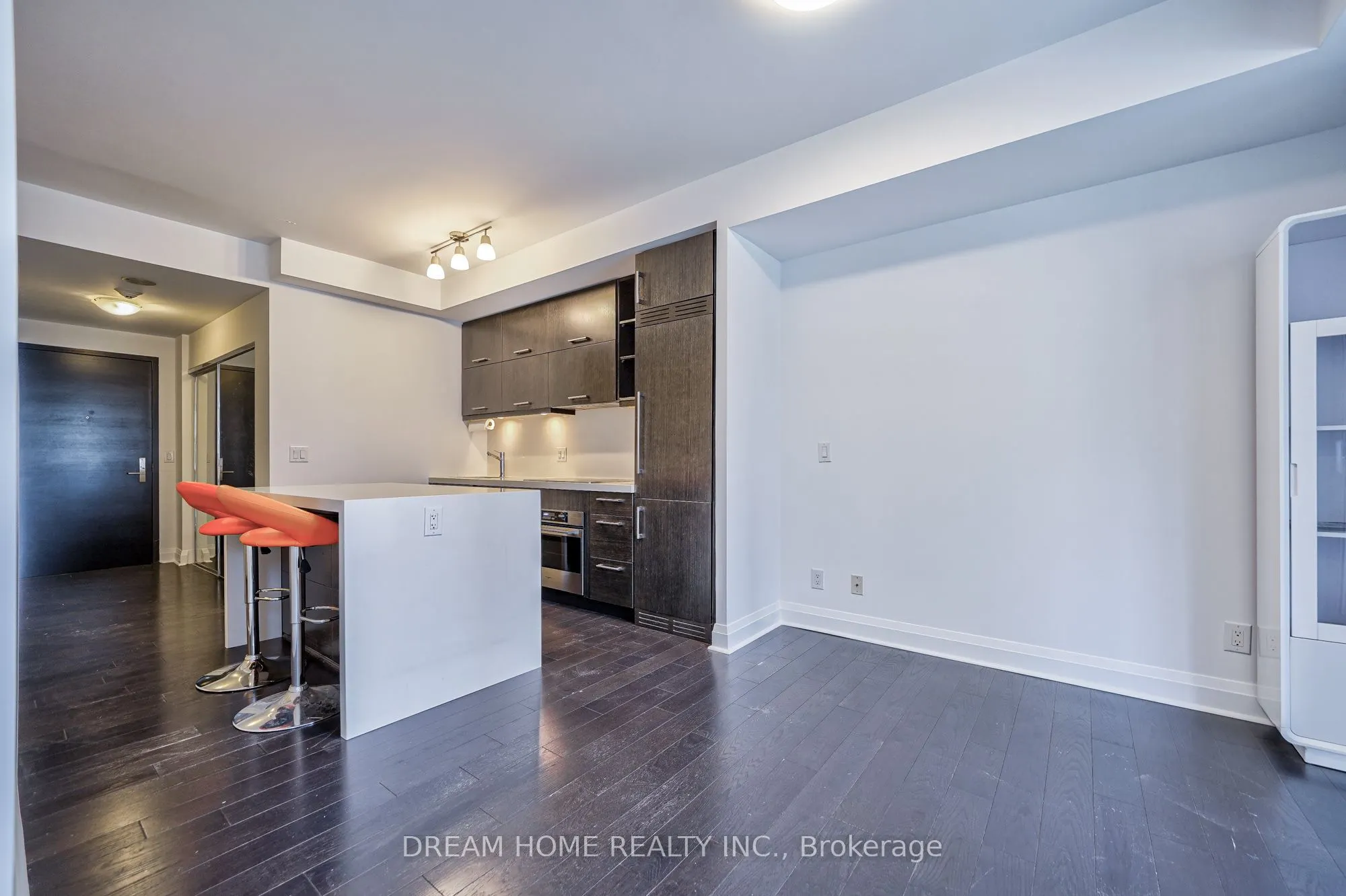 1080 Bay Street #709