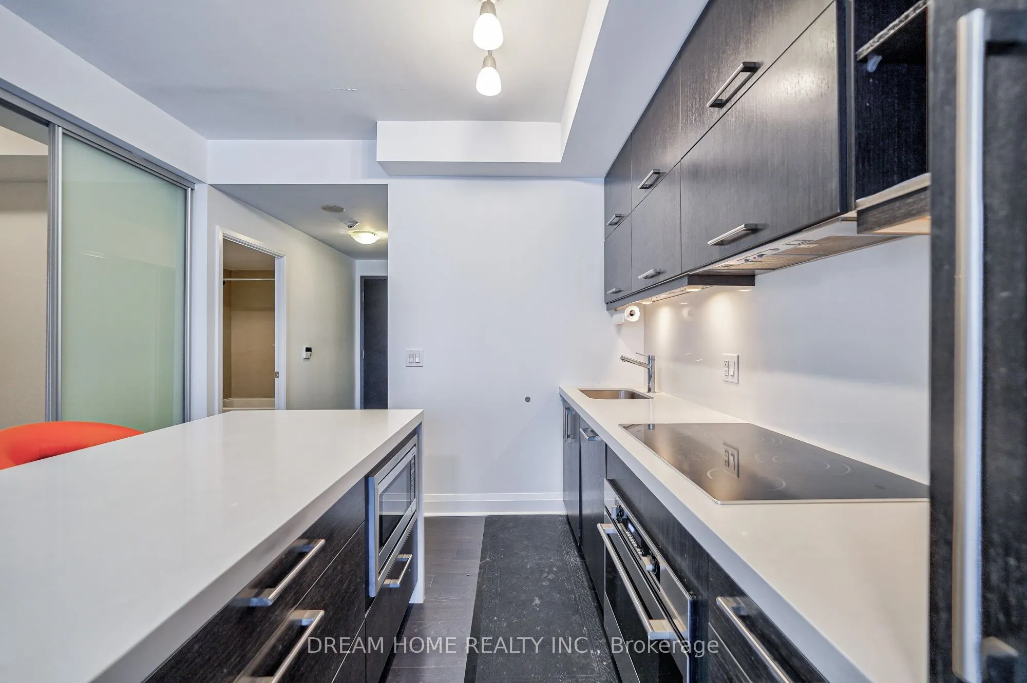 1080 Bay Street #709