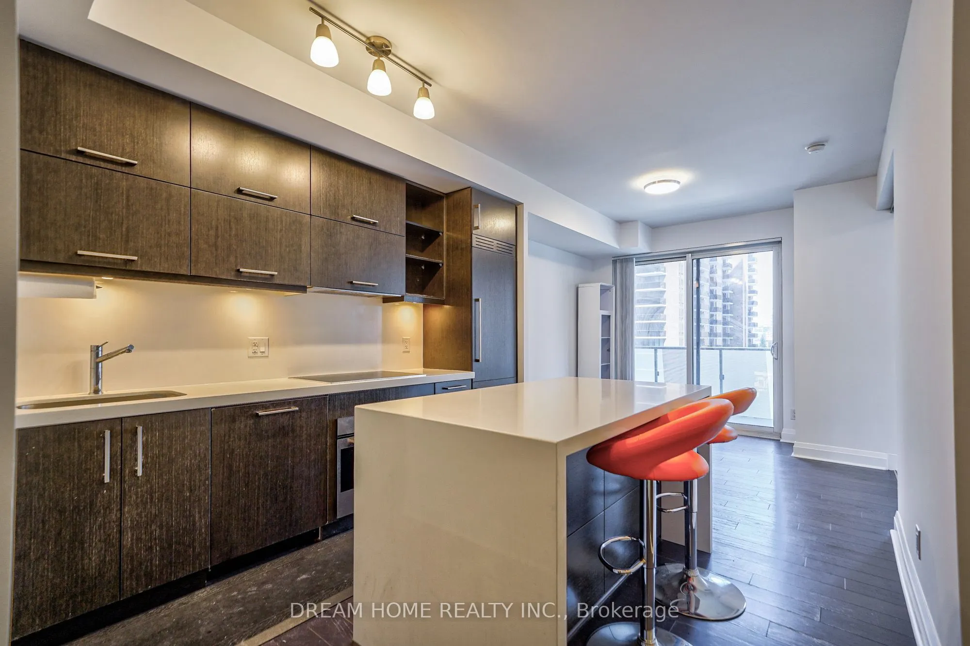 1080 Bay Street #709