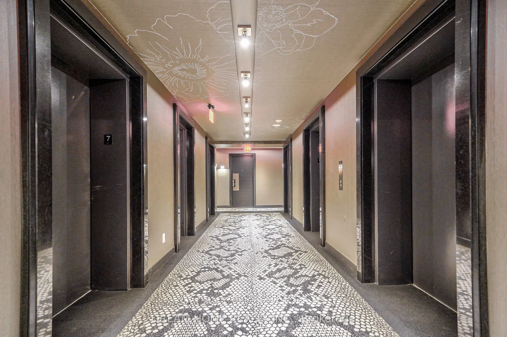 1080 Bay Street #709