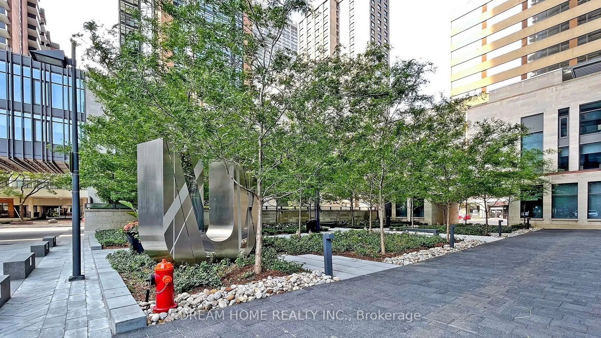 1080 Bay Street #709