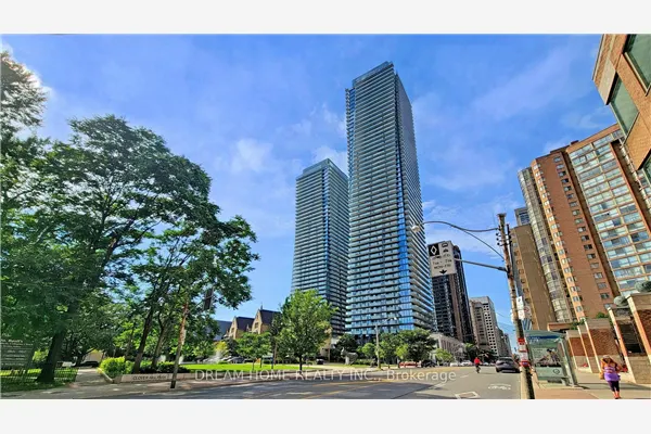 1080 Bay Street #709