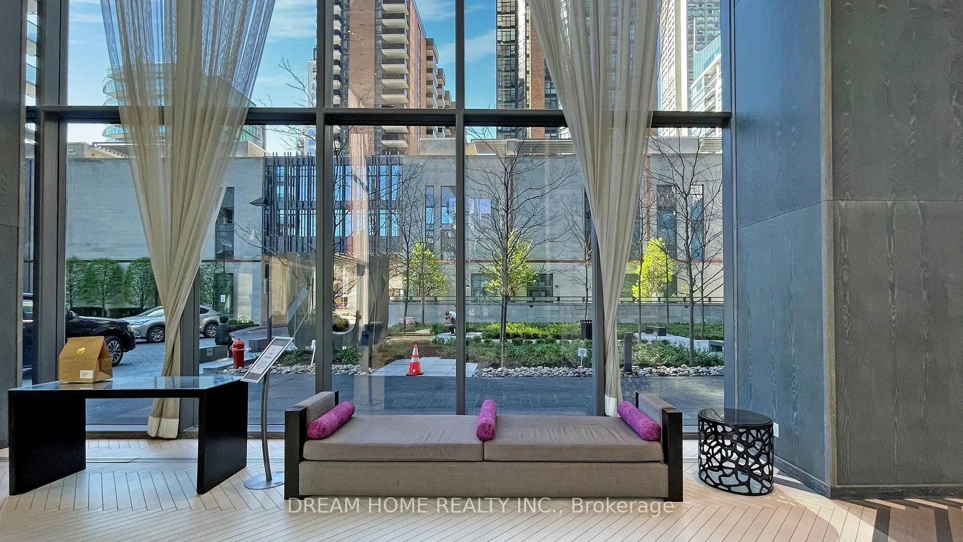 1080 Bay Street #709