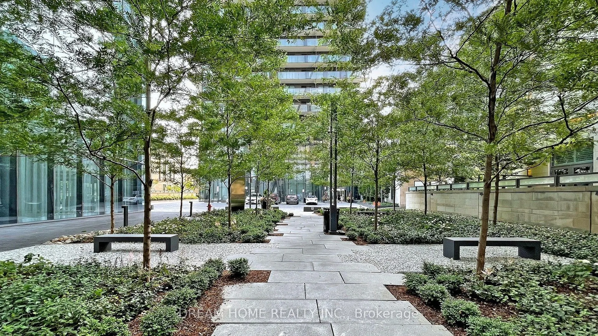 1080 Bay Street #709