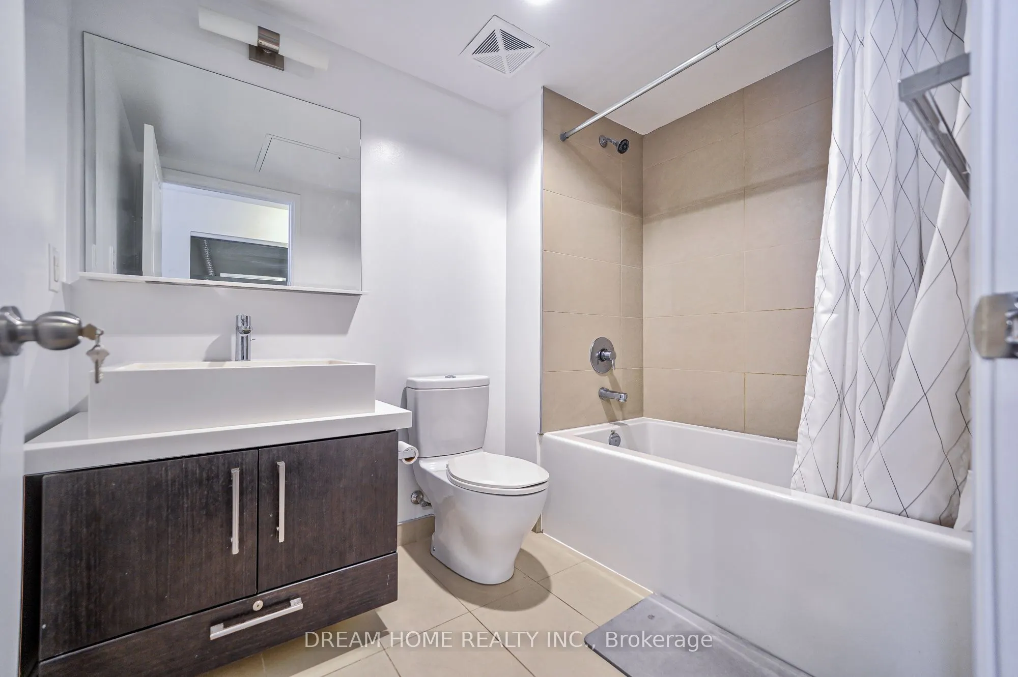 1080 Bay Street #709