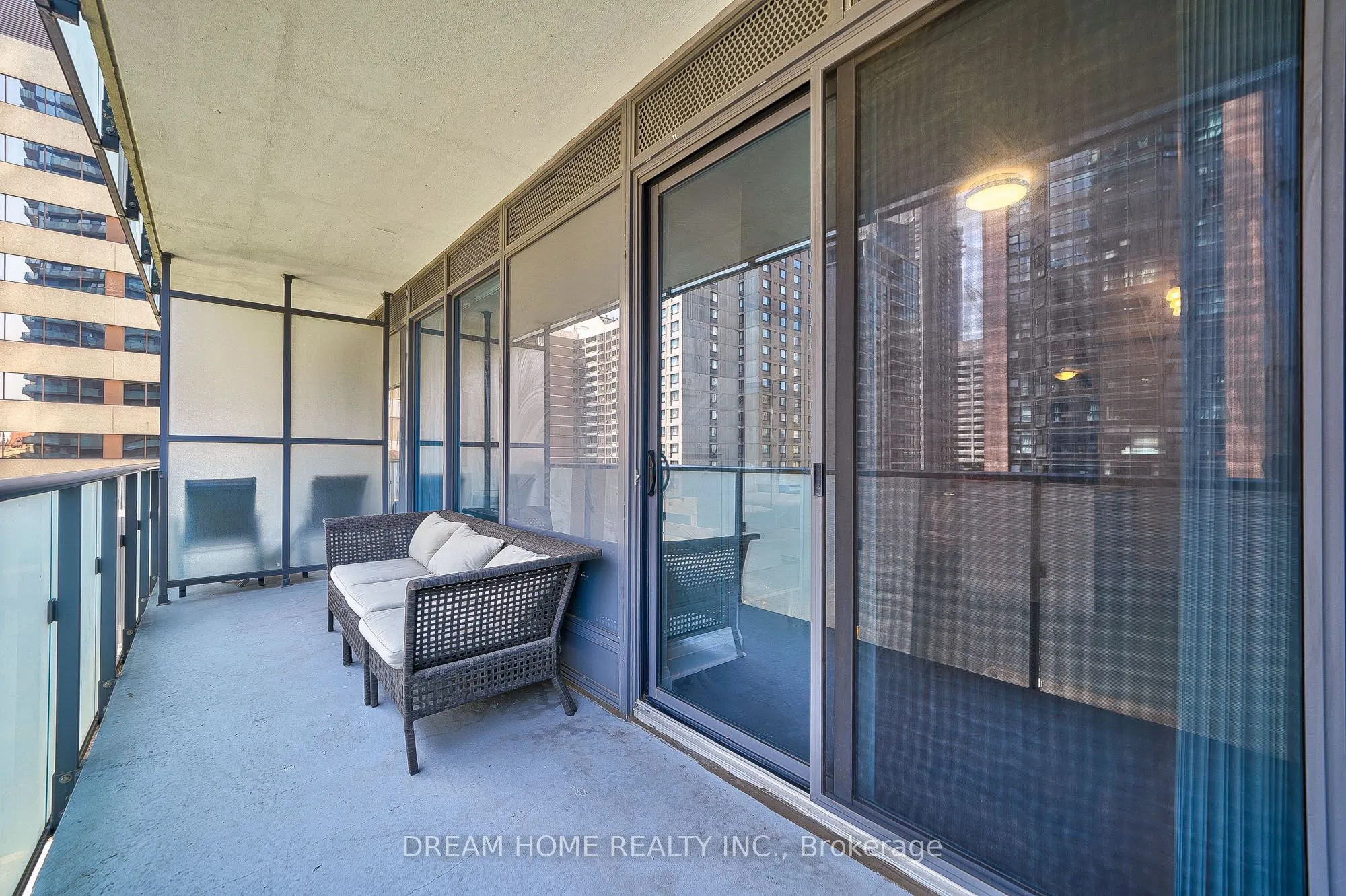 1080 Bay Street #709