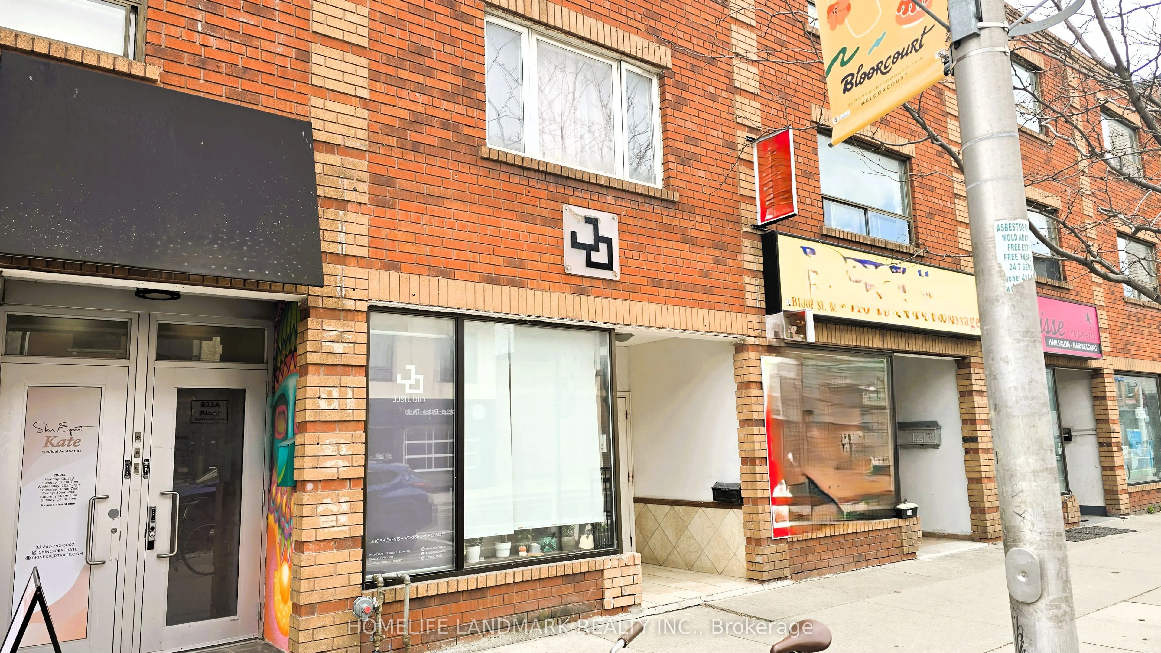 825 BLOOR Street W