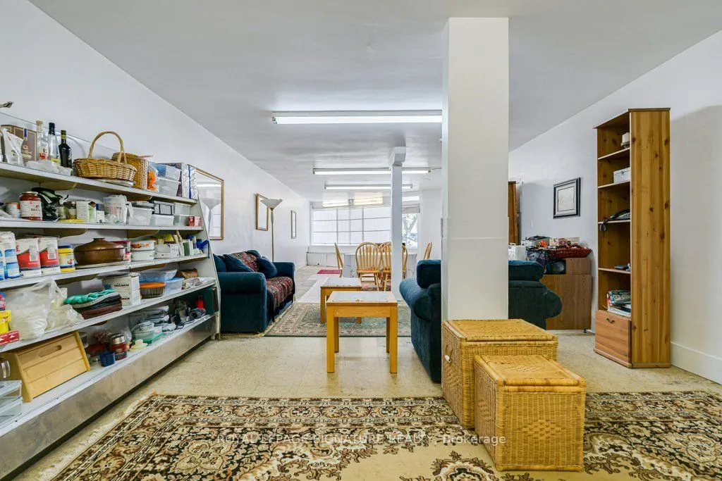 724 Vaughan Road