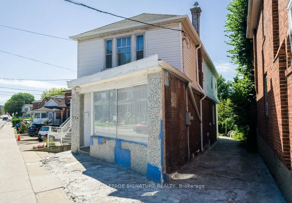 724 Vaughan Road