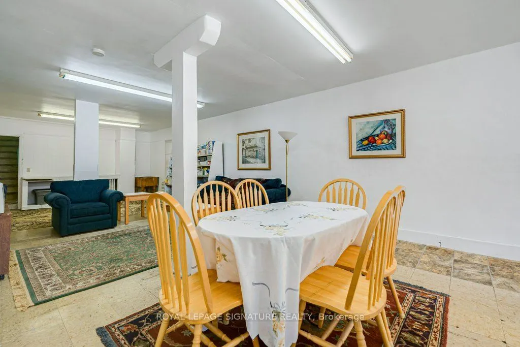 724 Vaughan Road