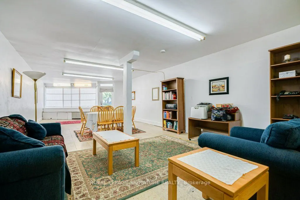 724 Vaughan Road