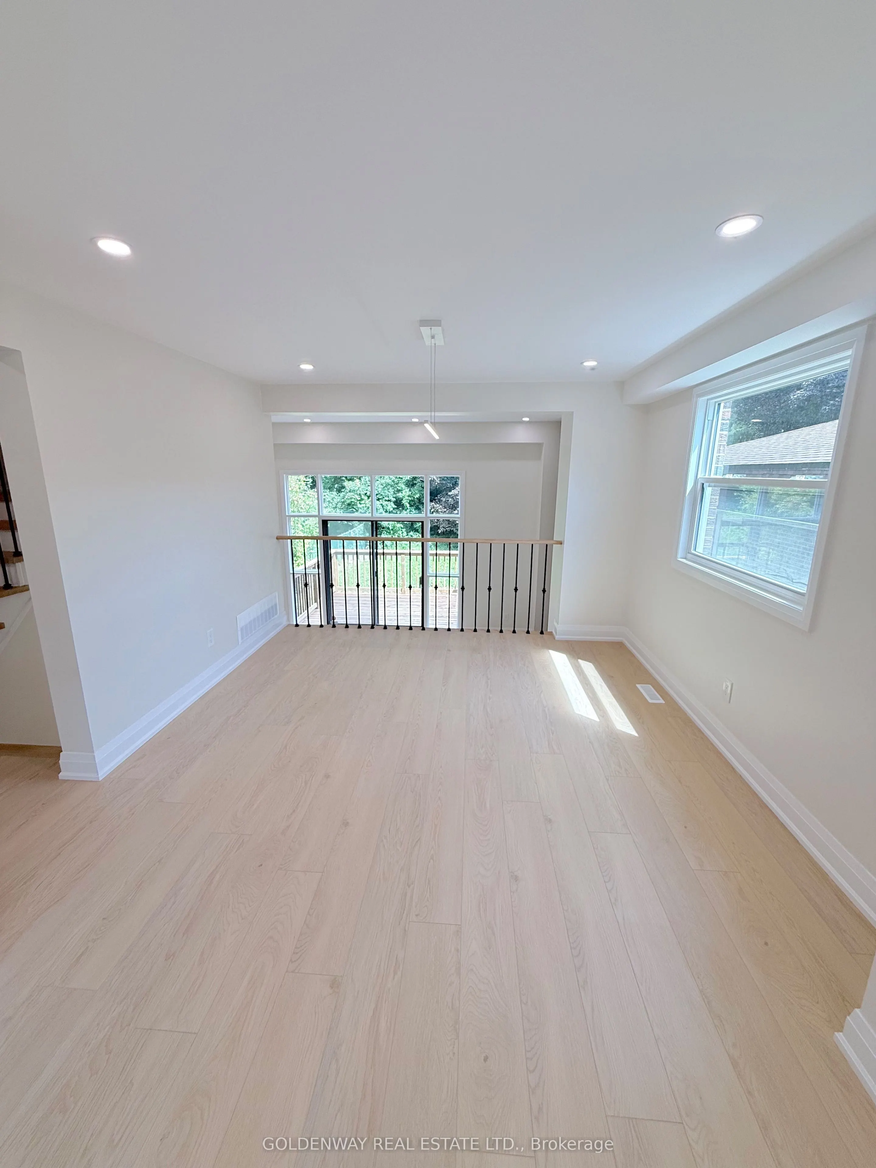 114 Loganberry Crescent