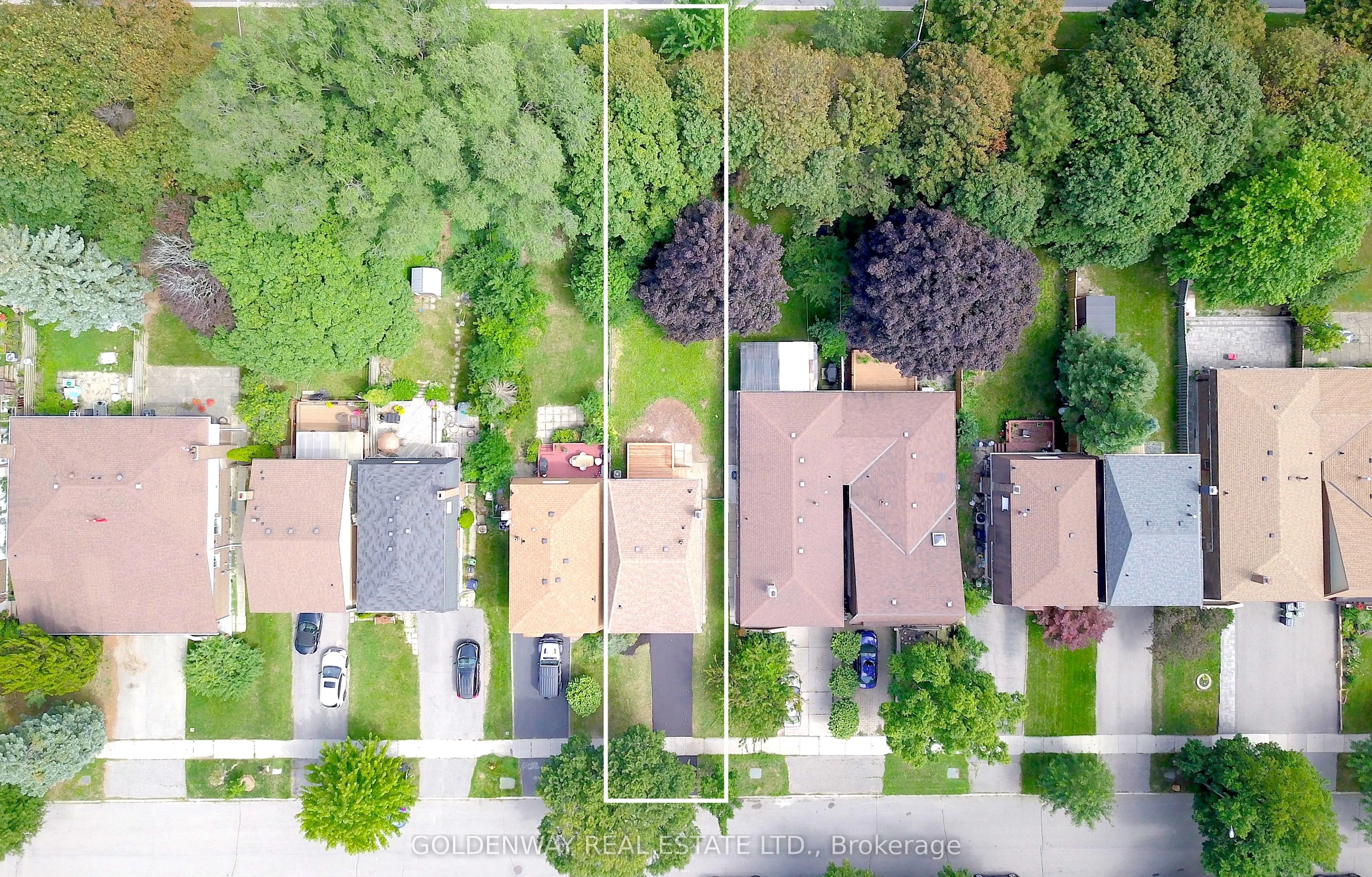 114 Loganberry Crescent