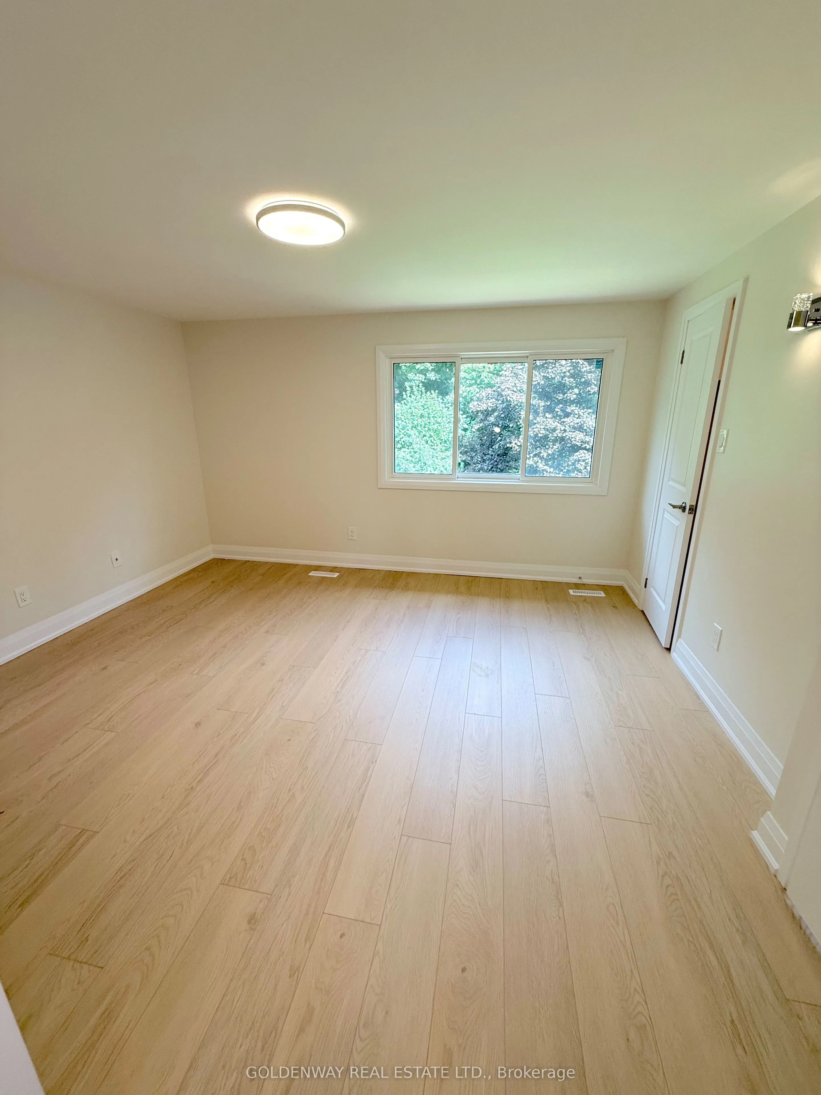 114 Loganberry Crescent