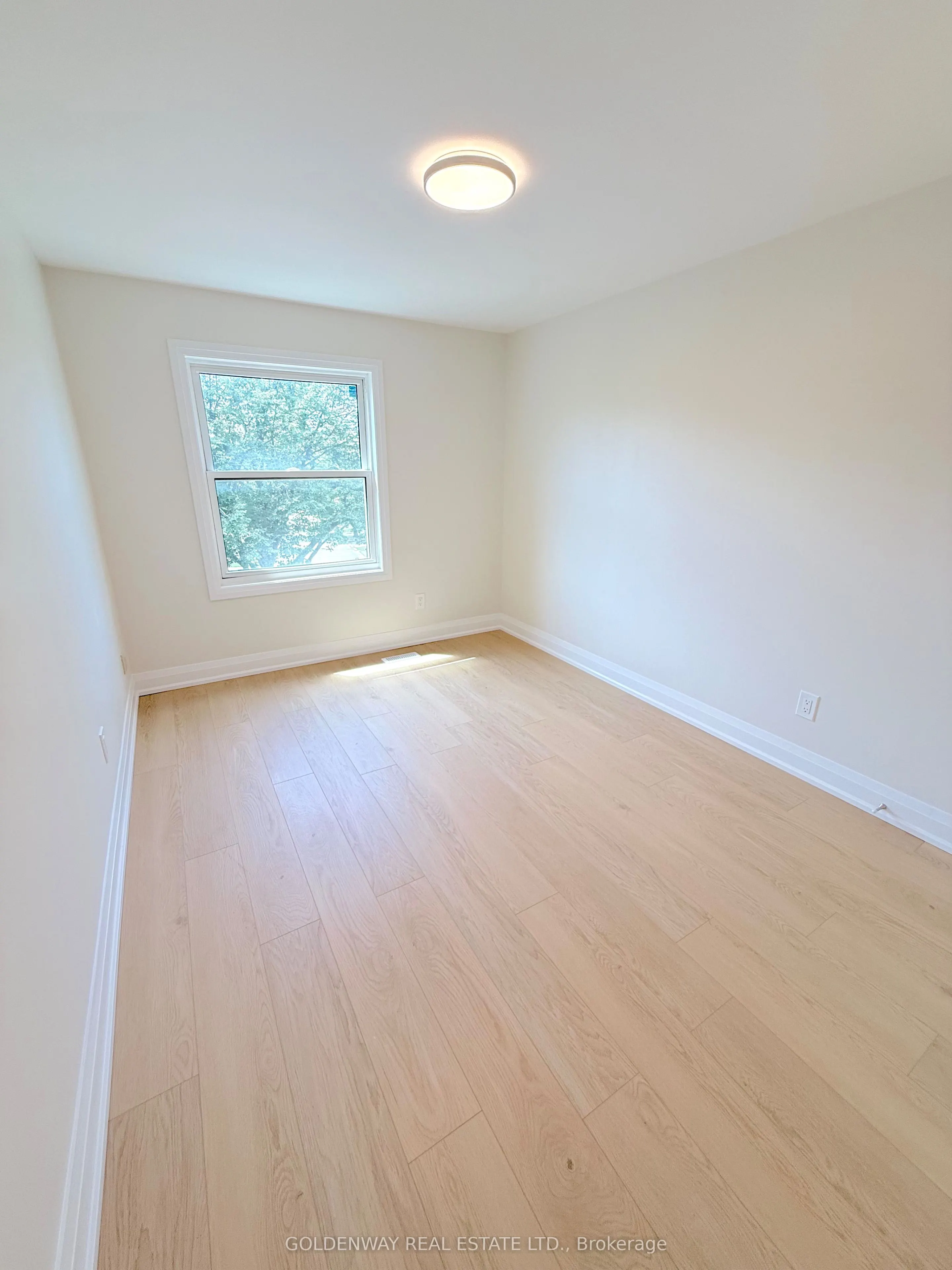 114 Loganberry Crescent
