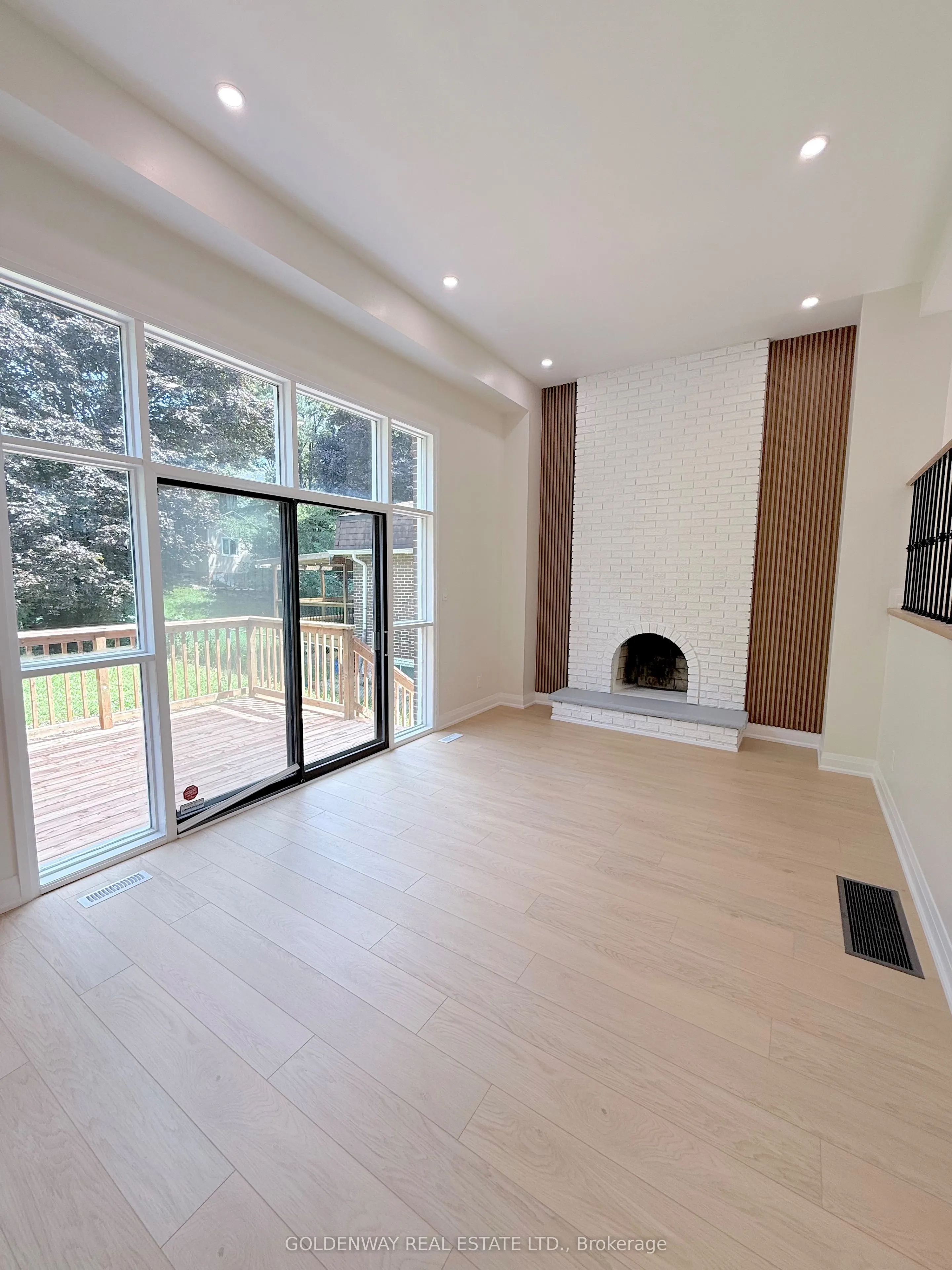 114 Loganberry Crescent