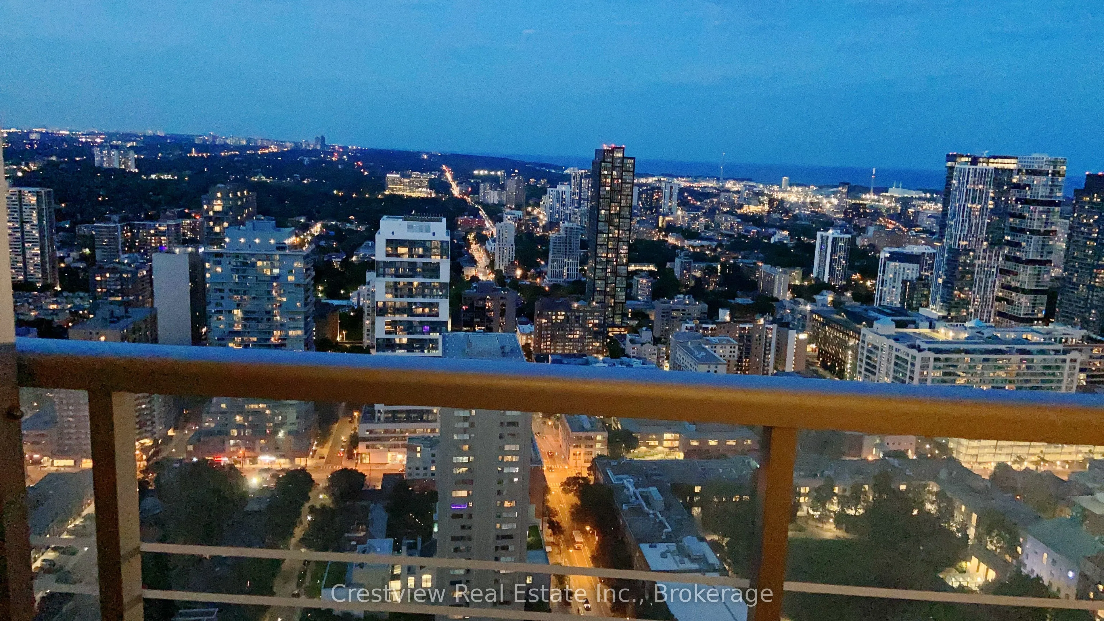 386 Yonge Street #4505