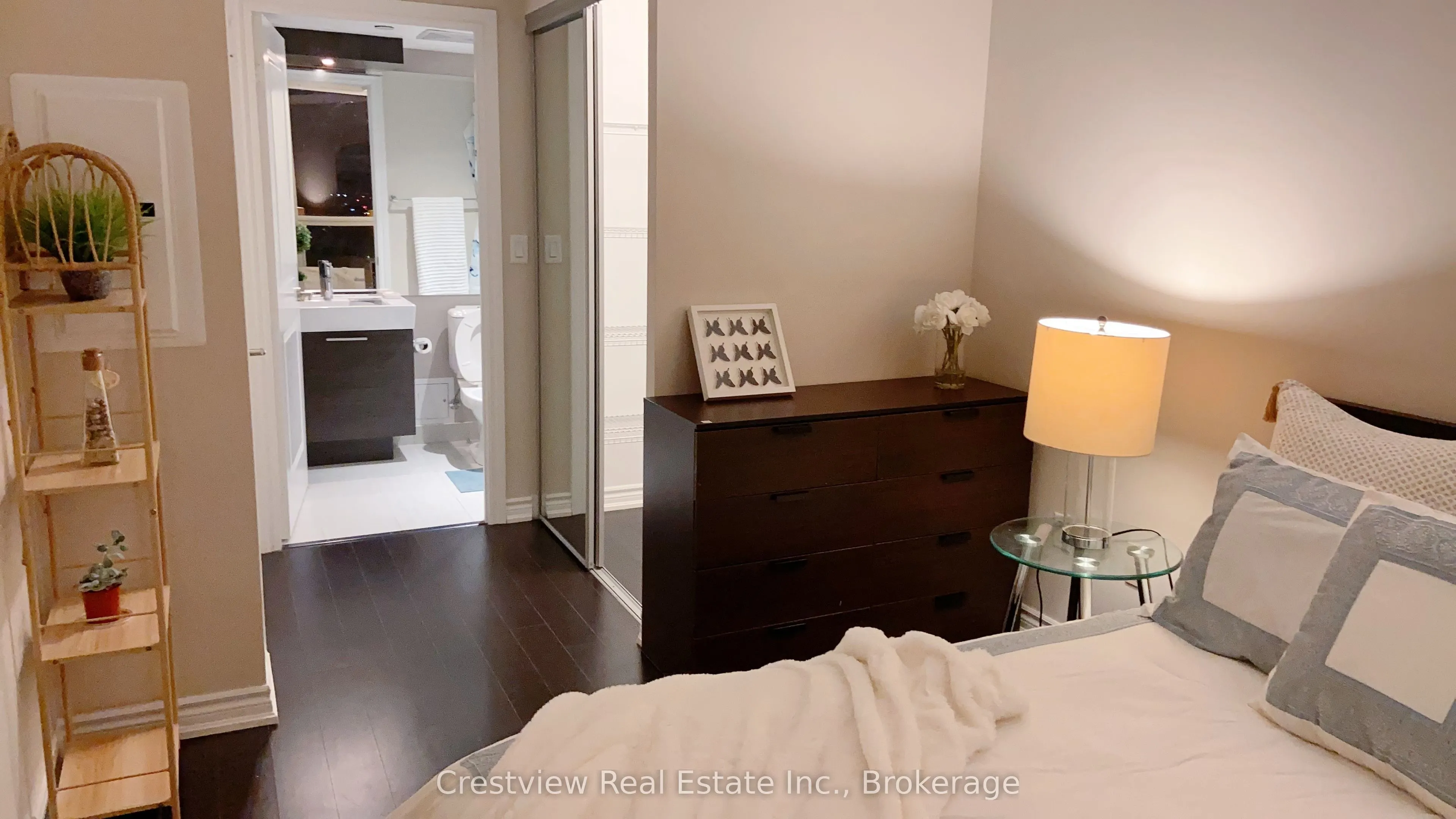 386 Yonge Street #4505