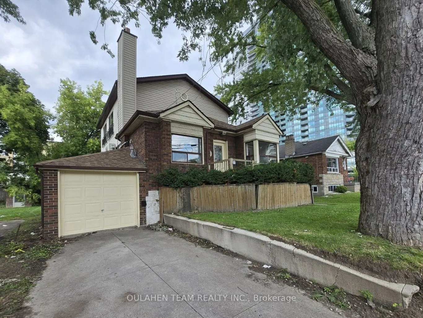 40 Finch Avenue W