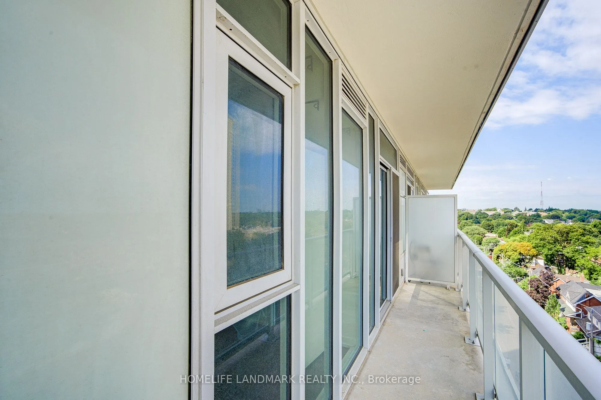 33 Helendale Avenue #601