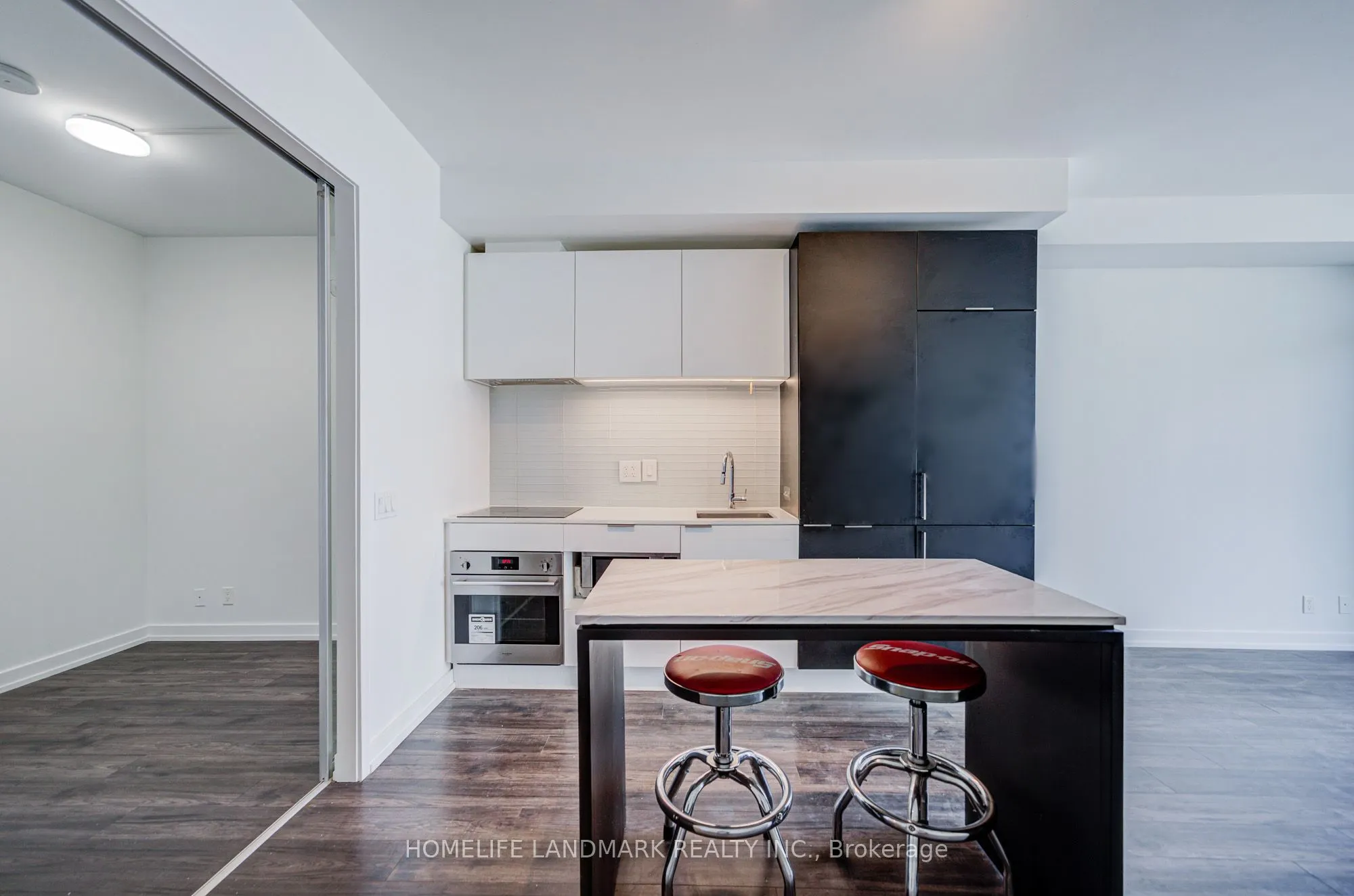 33 Helendale Avenue #601
