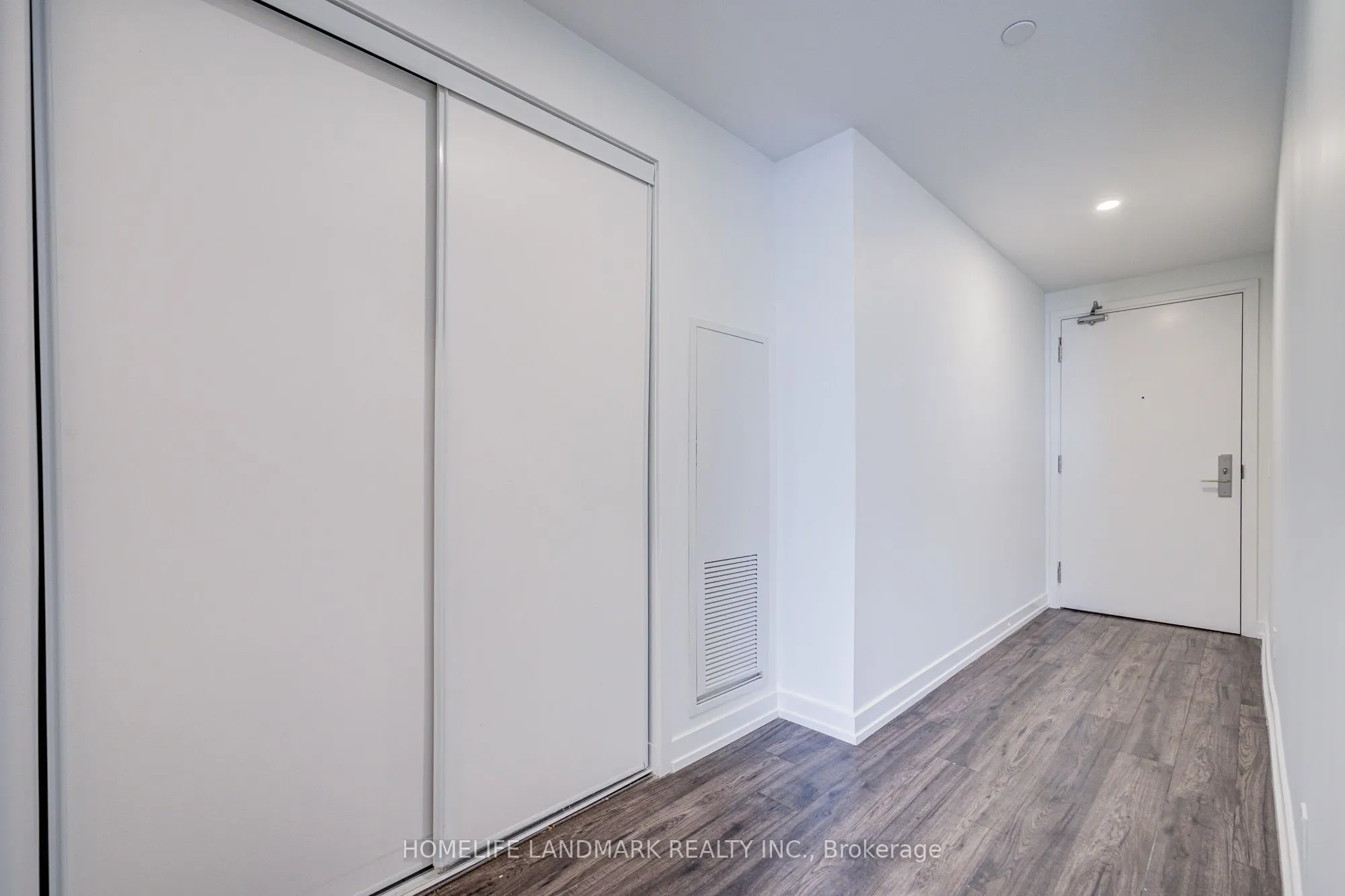 33 Helendale Avenue #601