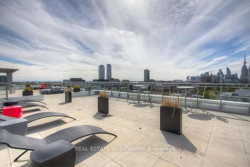 549 King Street E #310