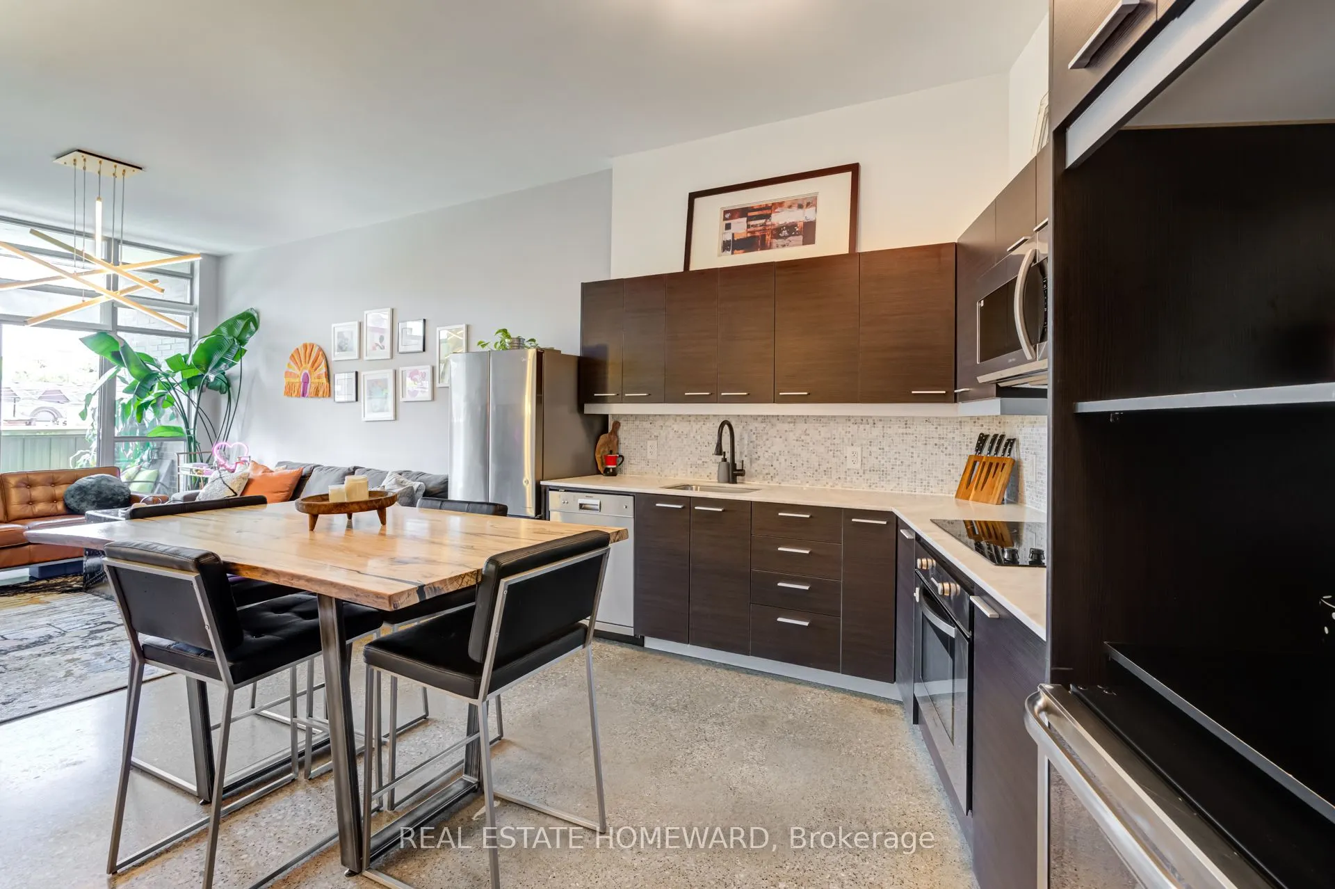 549 King Street E #310
