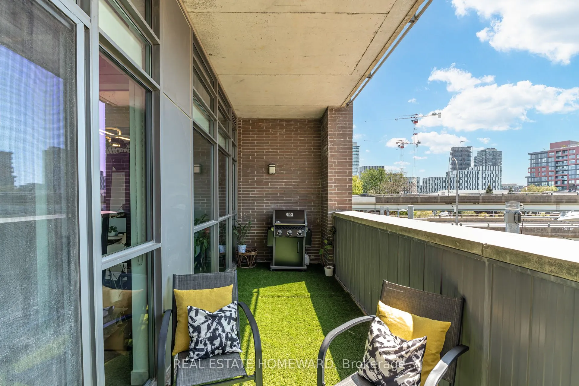 549 King Street E #310