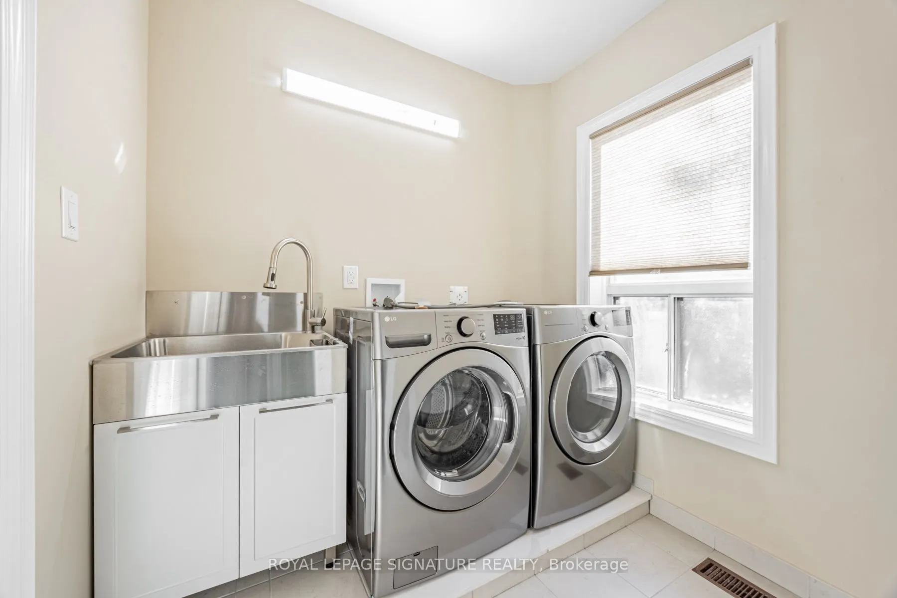 14 Howland Avenue #1