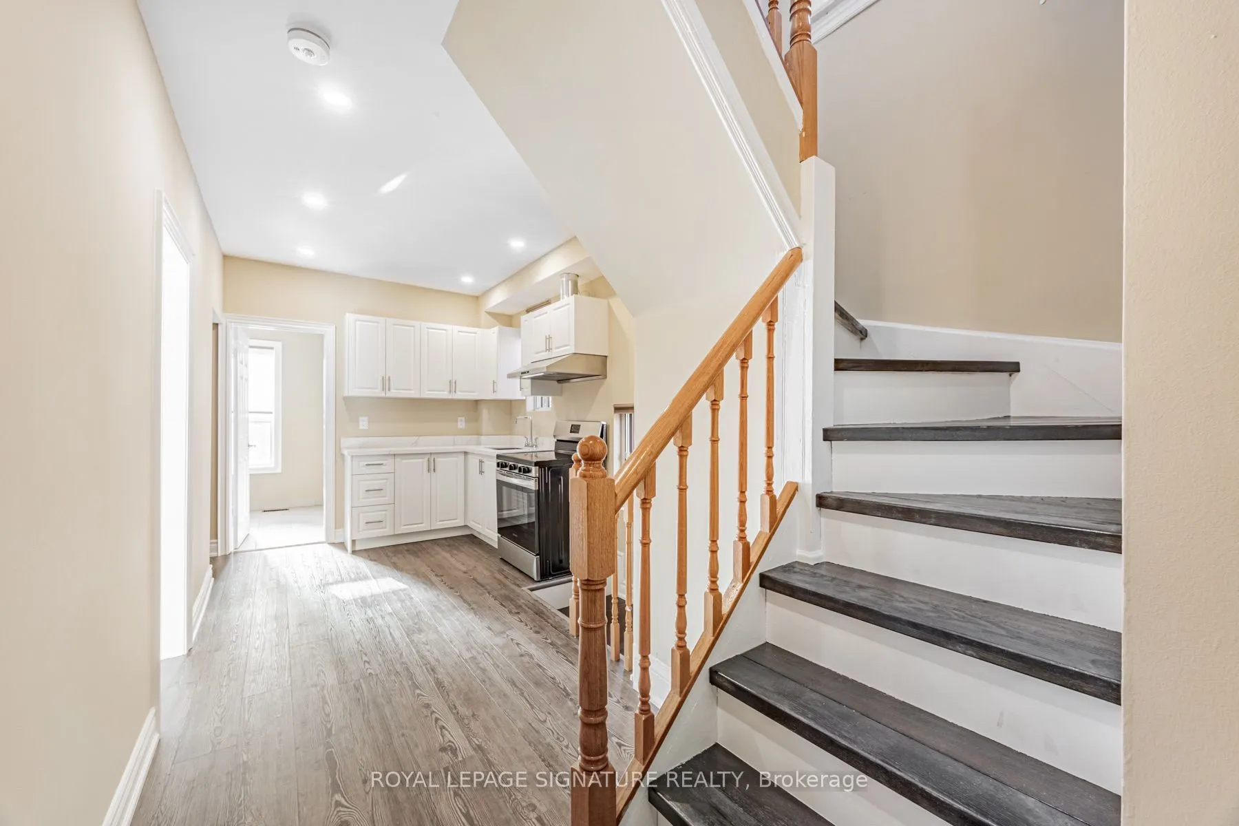 14 Howland Avenue #1