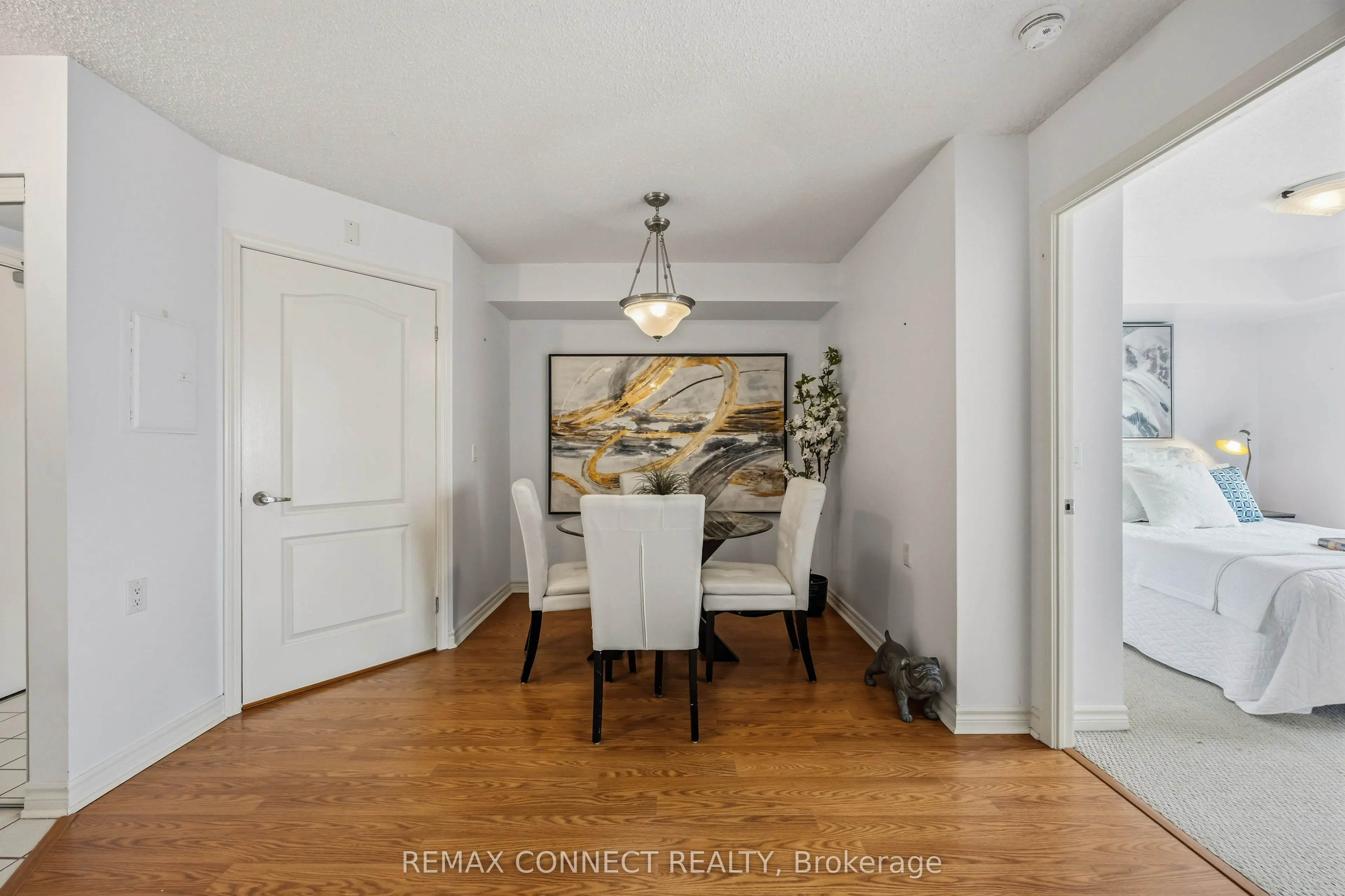890 Sheppard Avenue W #504