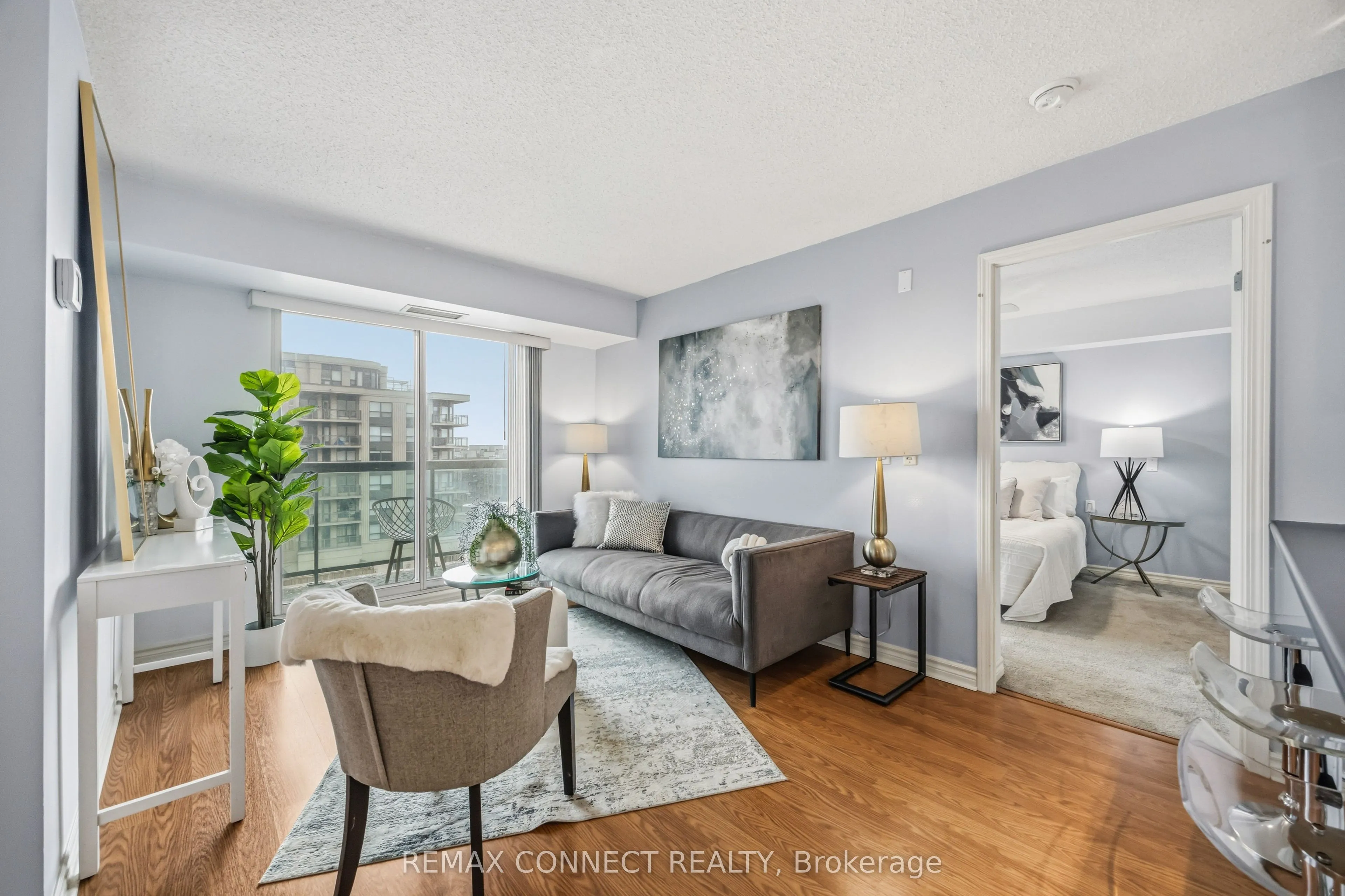 890 Sheppard Avenue W #504