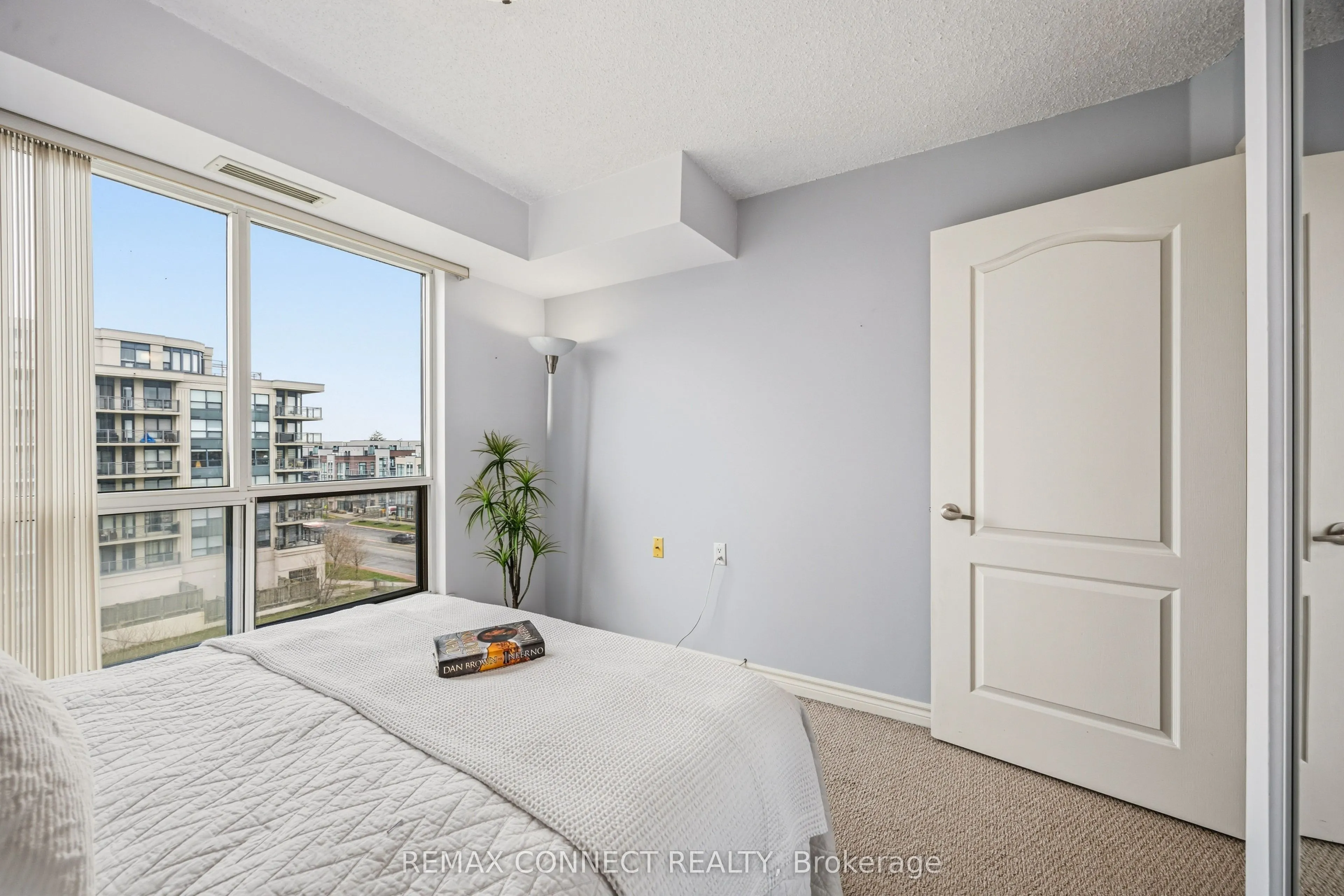 890 Sheppard Avenue W #504