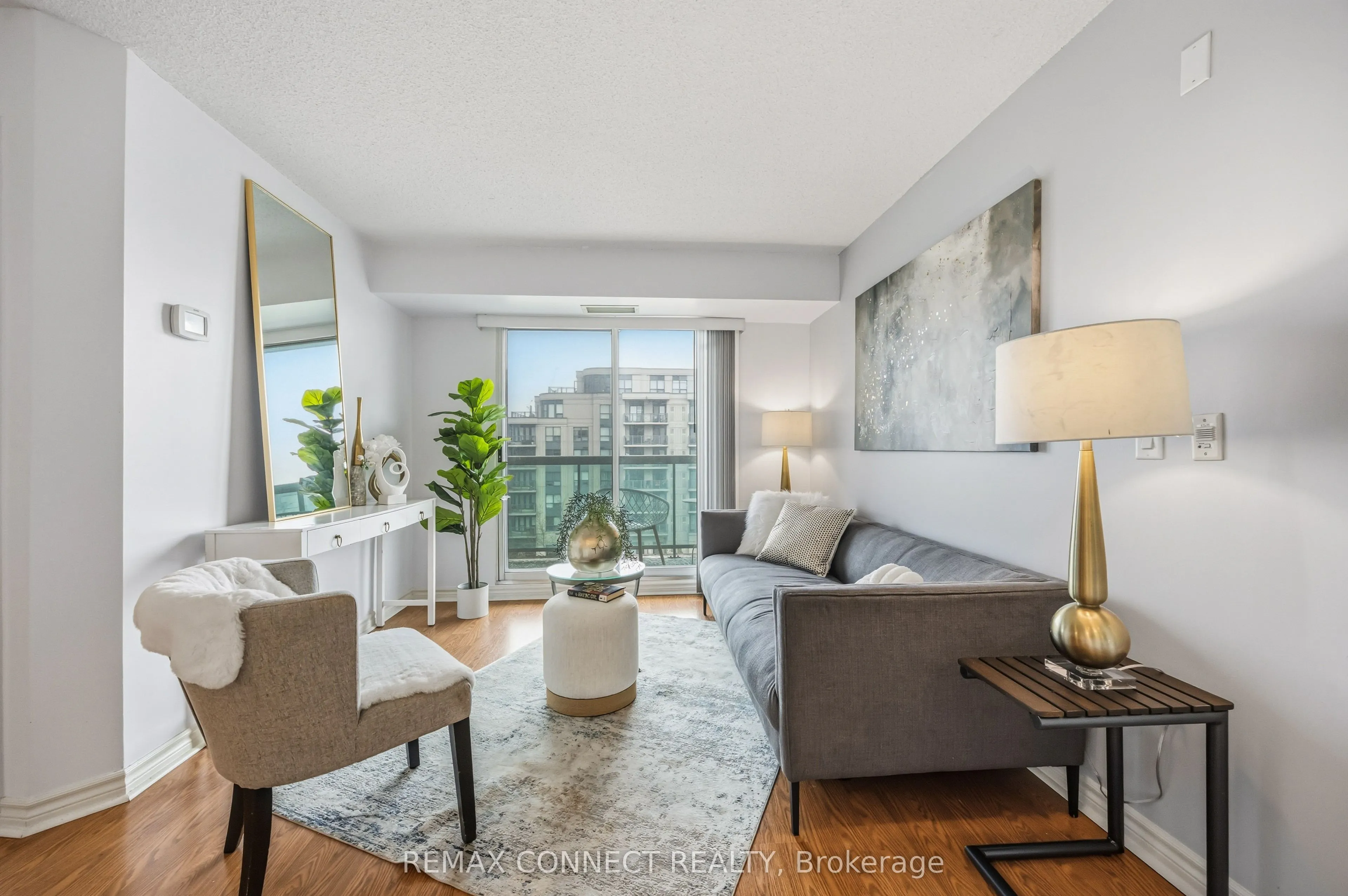 890 Sheppard Avenue W #504