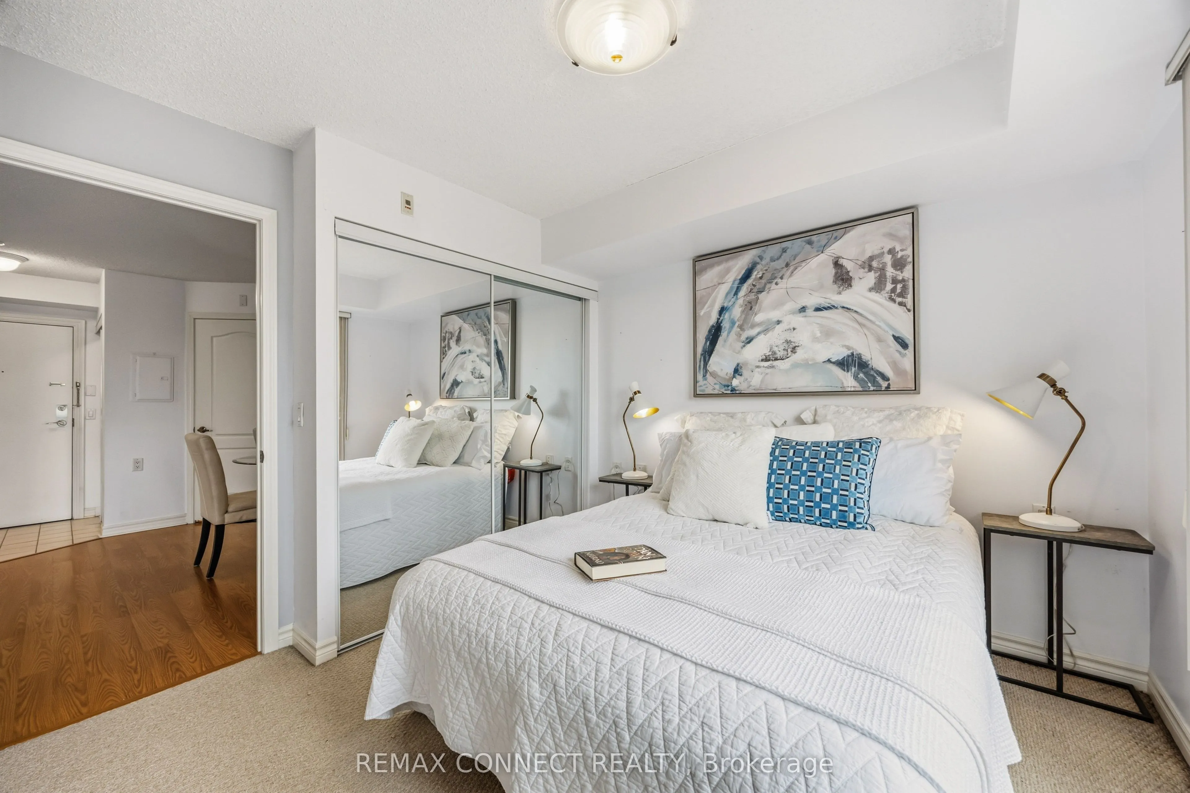 890 Sheppard Avenue W #504