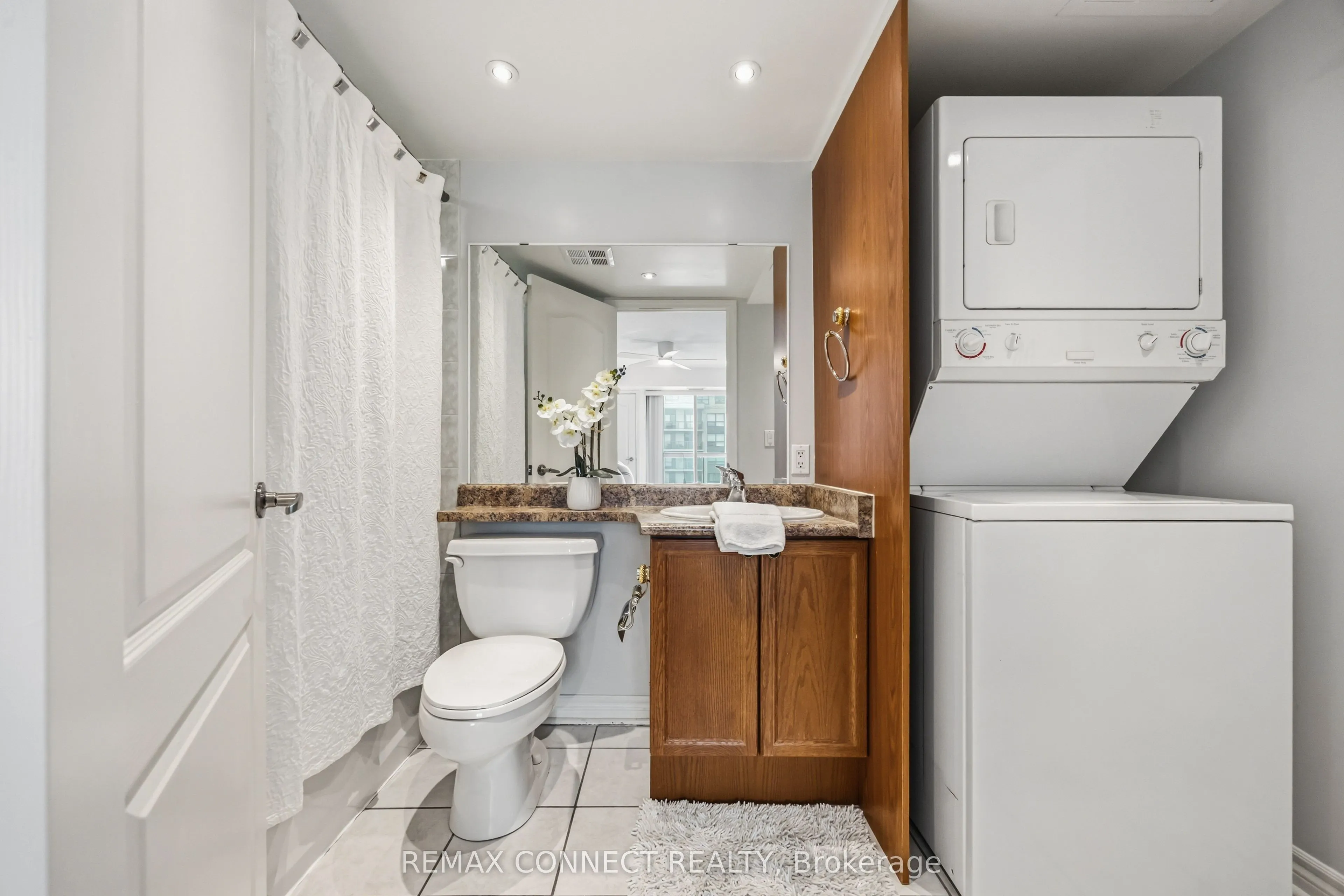 890 Sheppard Avenue W #504