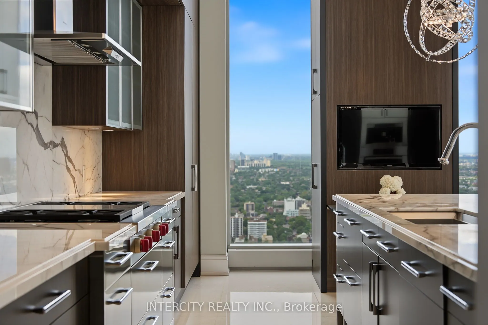 50 Yorkville Avenue #4001