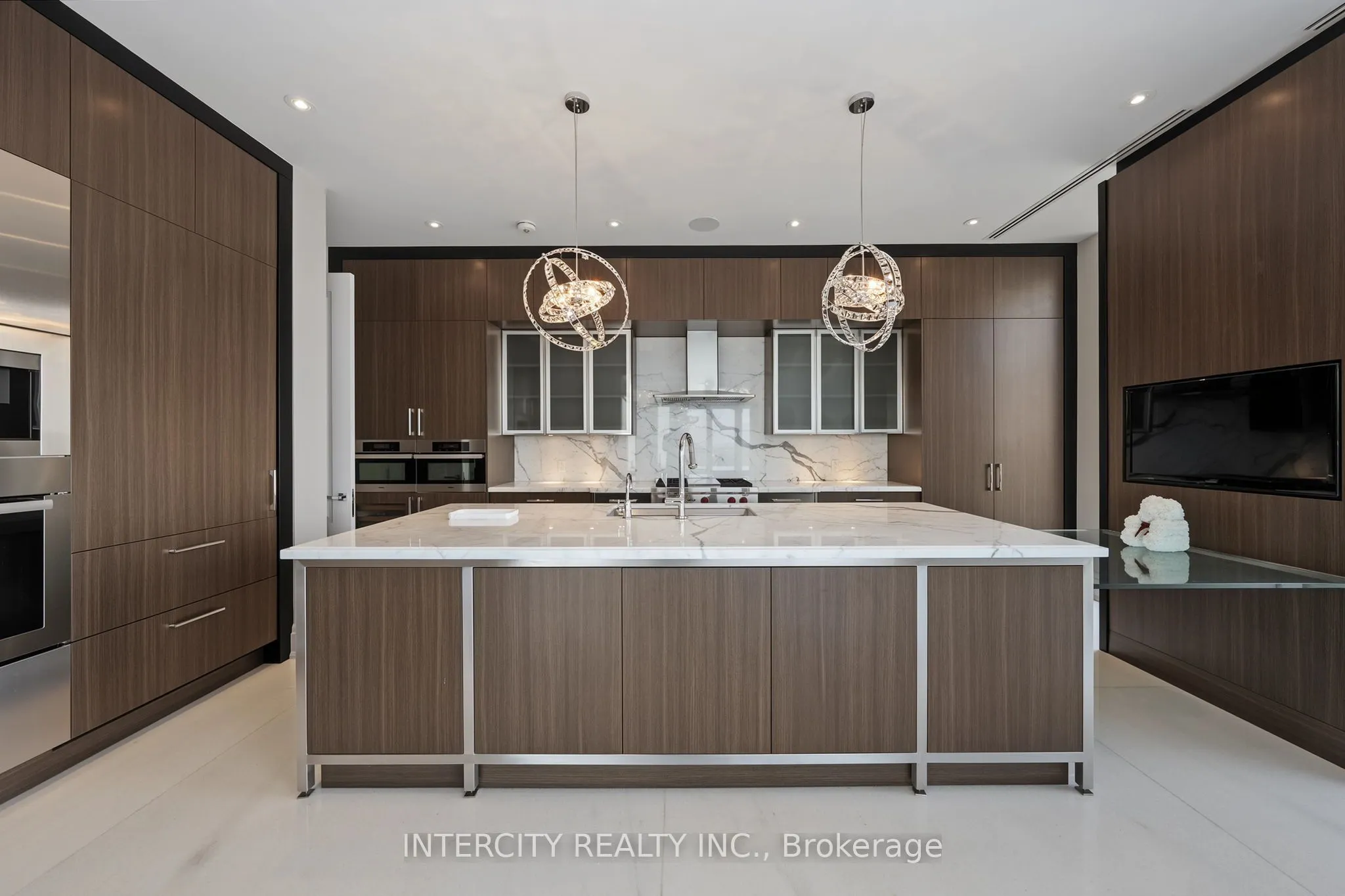 50 Yorkville Avenue #4001