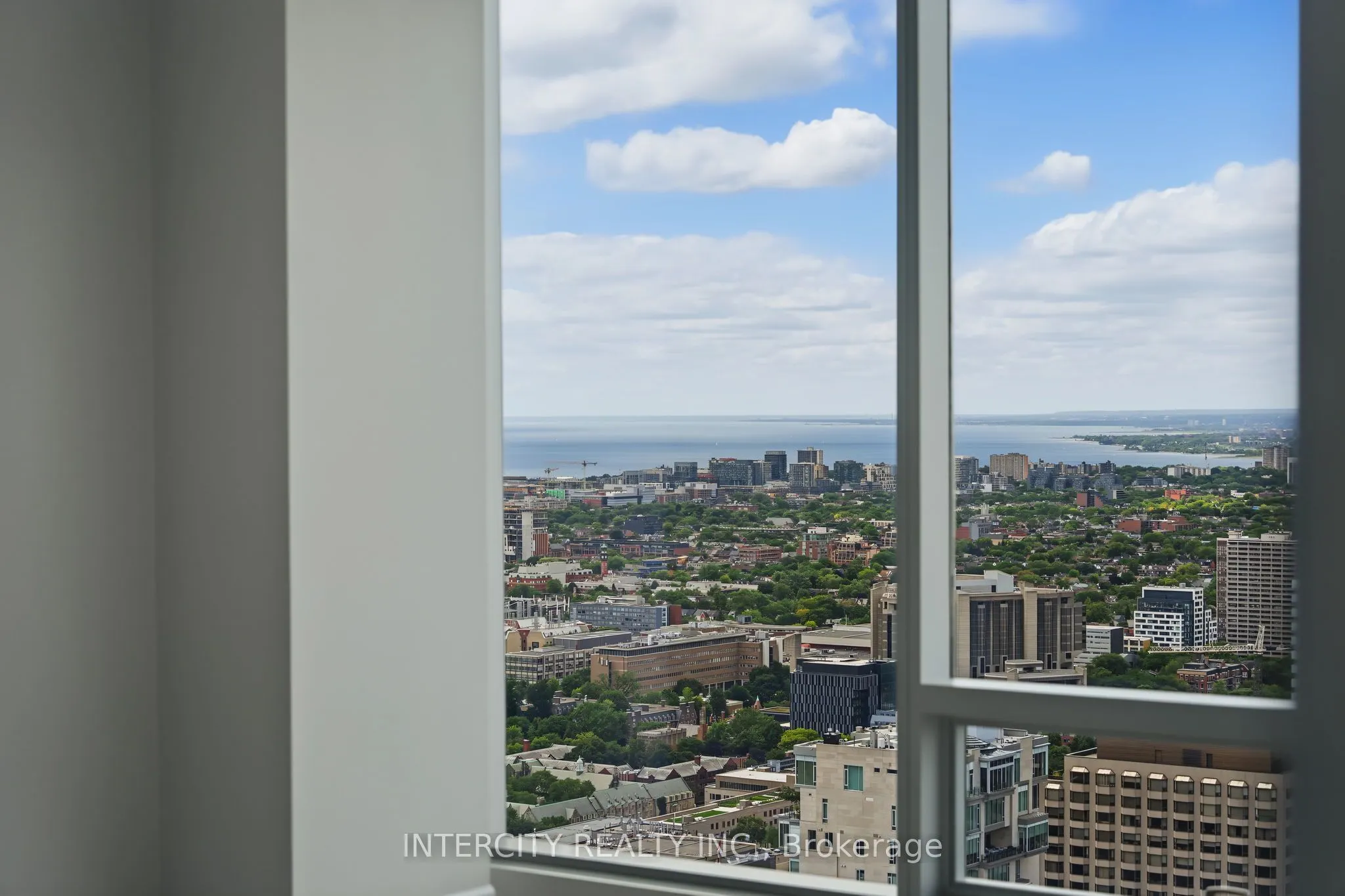 50 Yorkville Avenue #4001