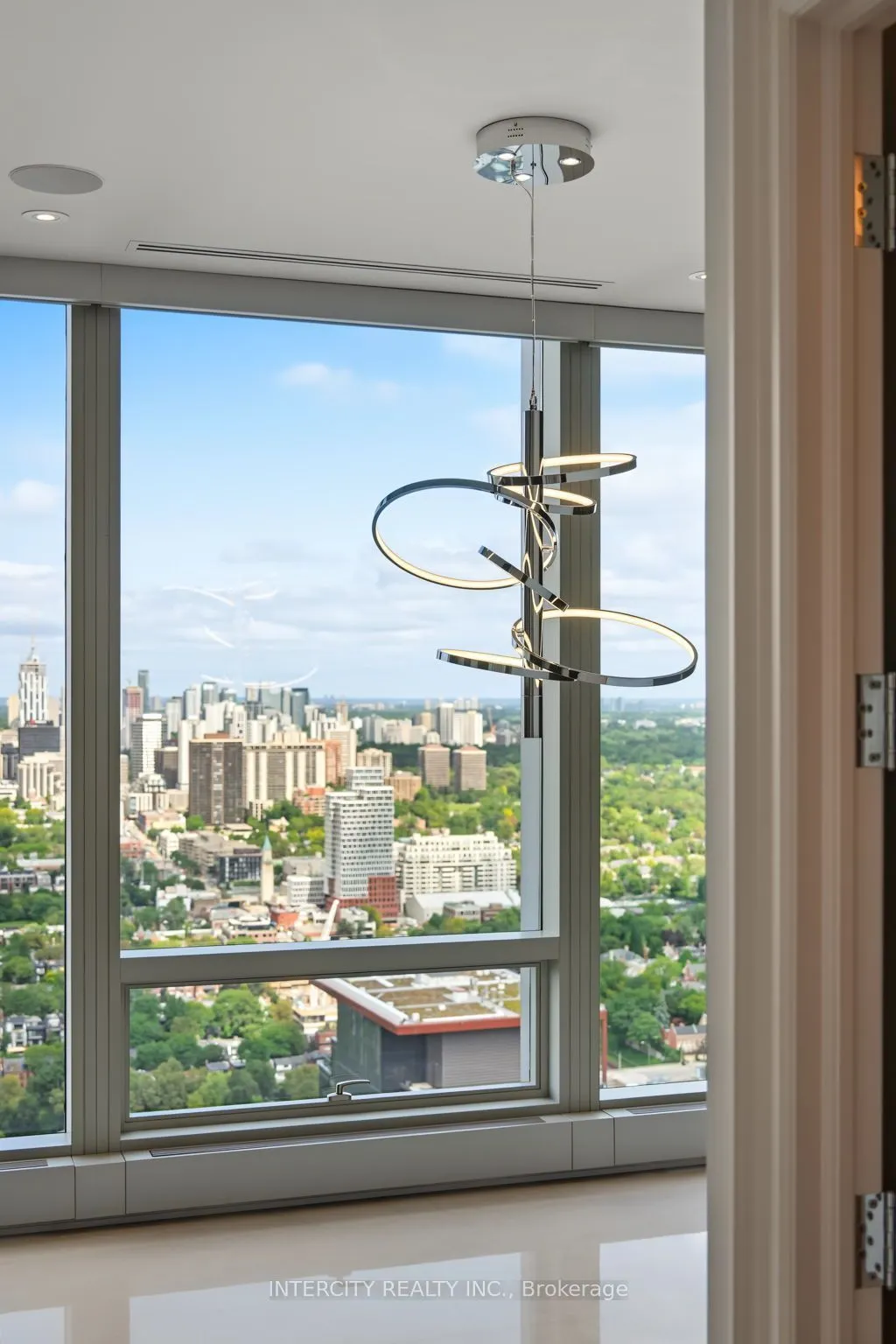 50 Yorkville Avenue #4001