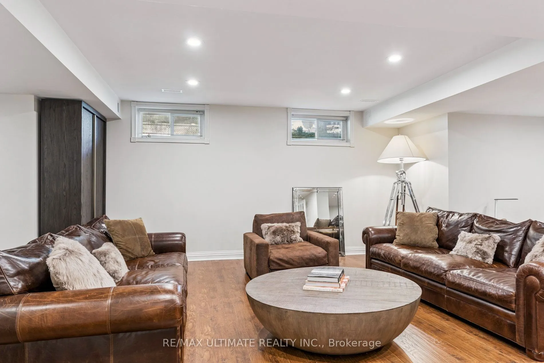 1 Versailles Court