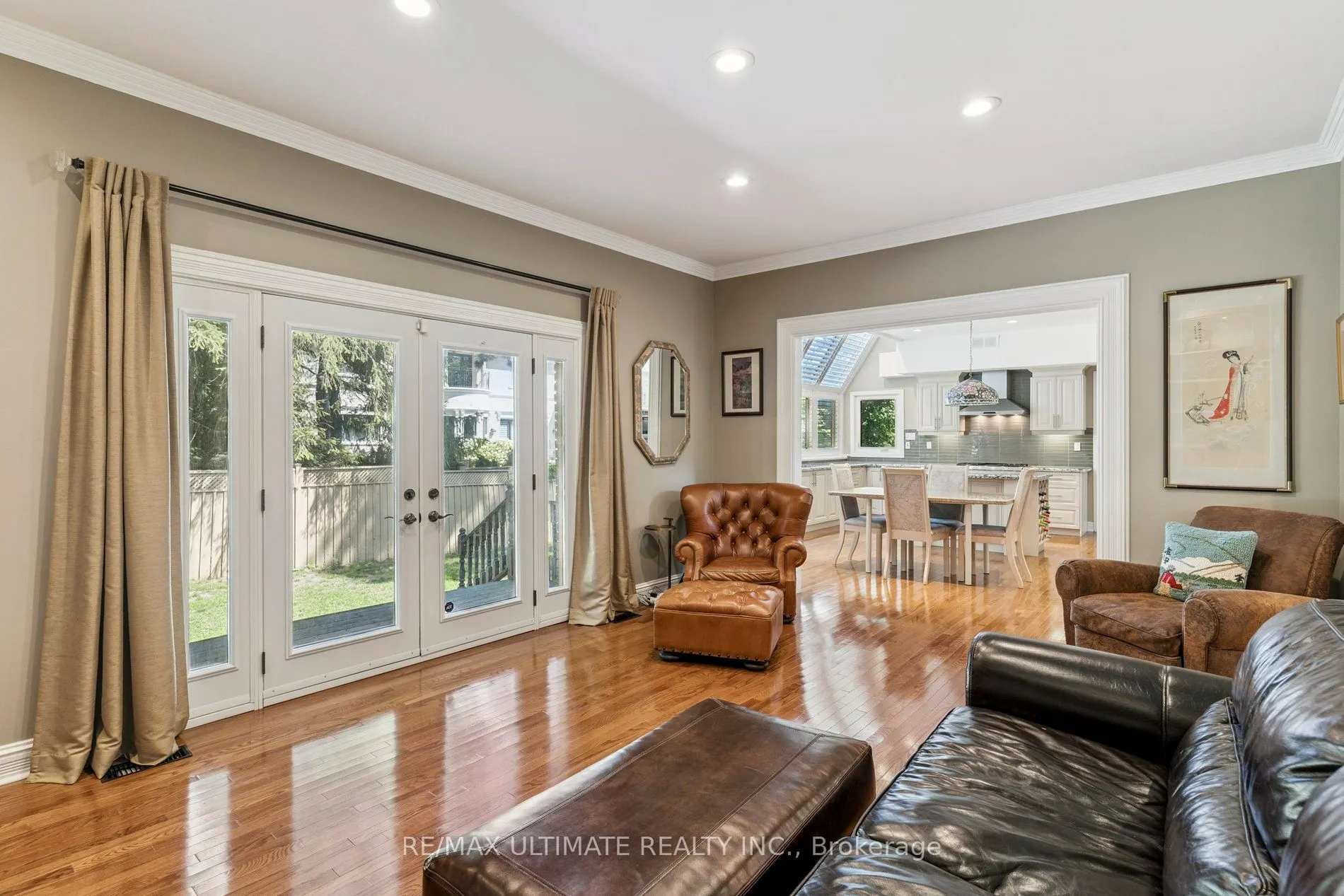 1 Versailles Court