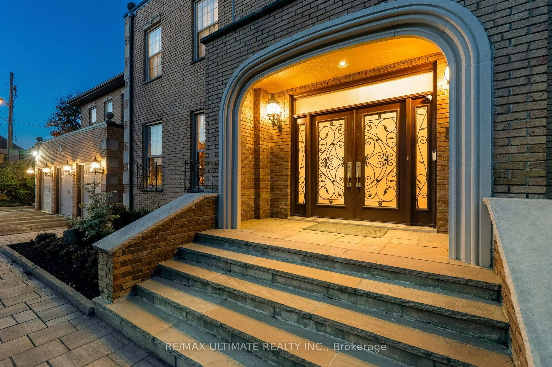 1 Versailles Court