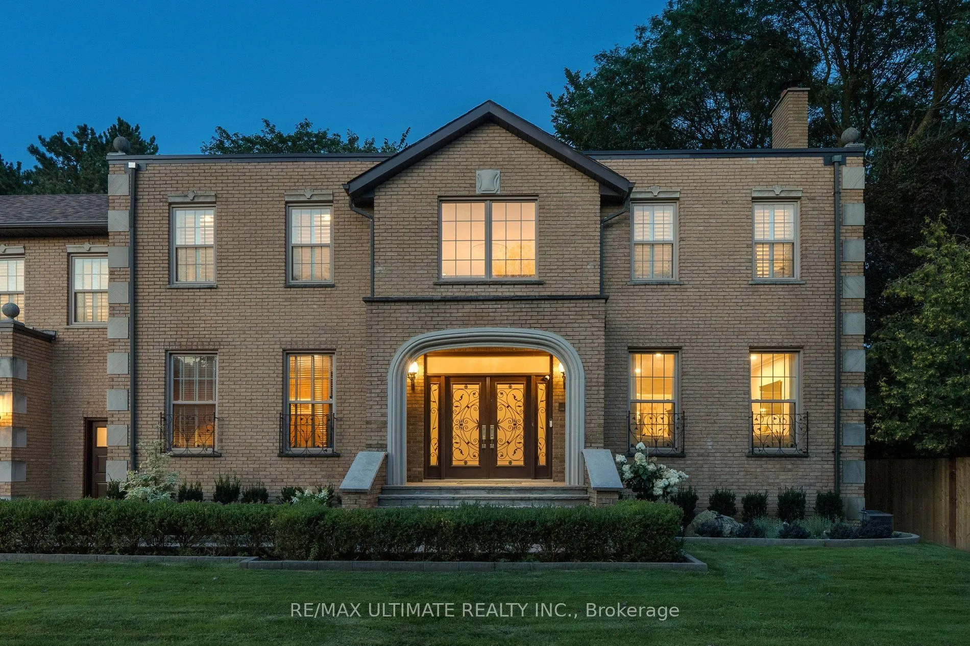1 Versailles Court