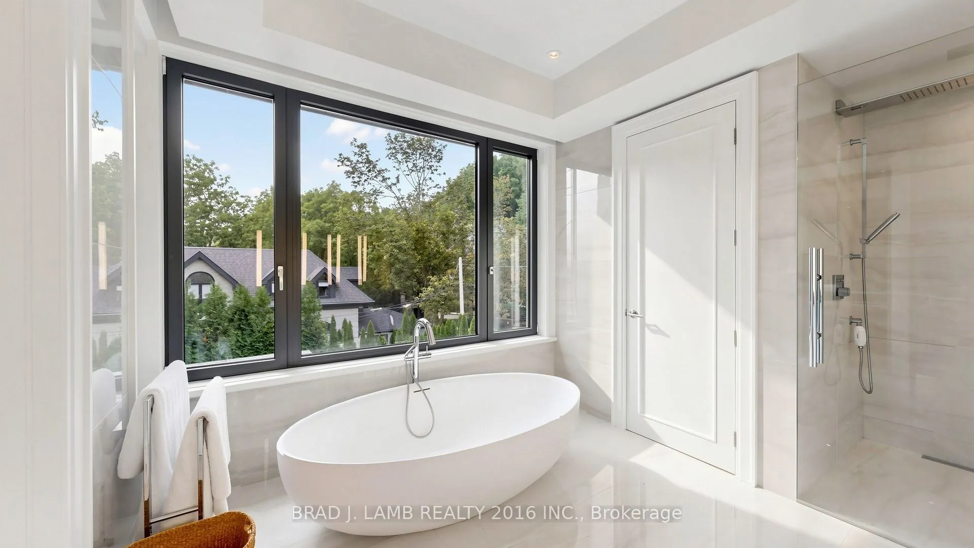 22 Glenayr Road