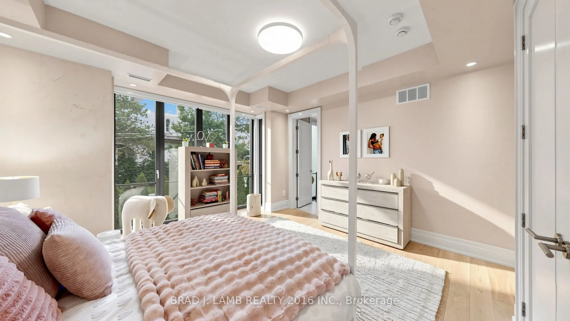 22 Glenayr Road