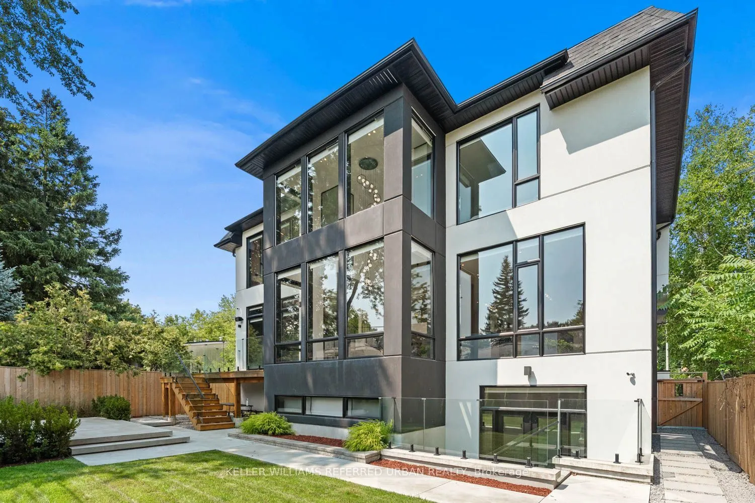 27 Berkinshaw Crescent