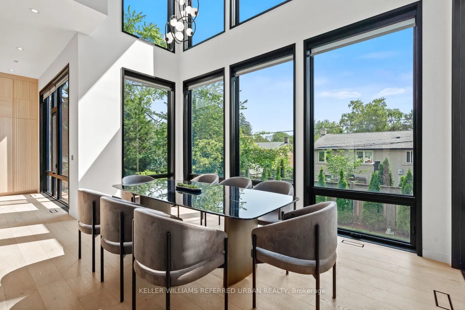 27 Berkinshaw Crescent
